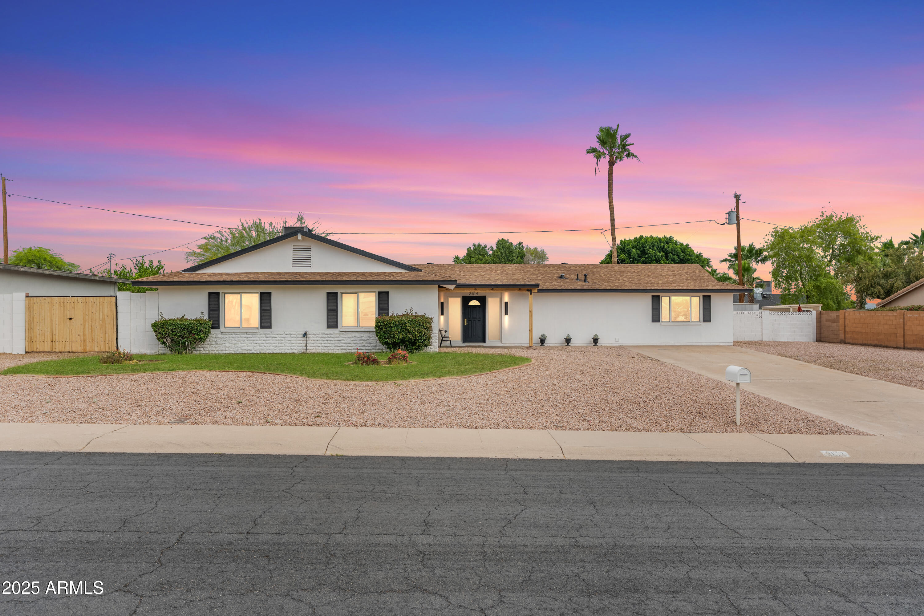 2614 E MOUNTAIN VIEW Road