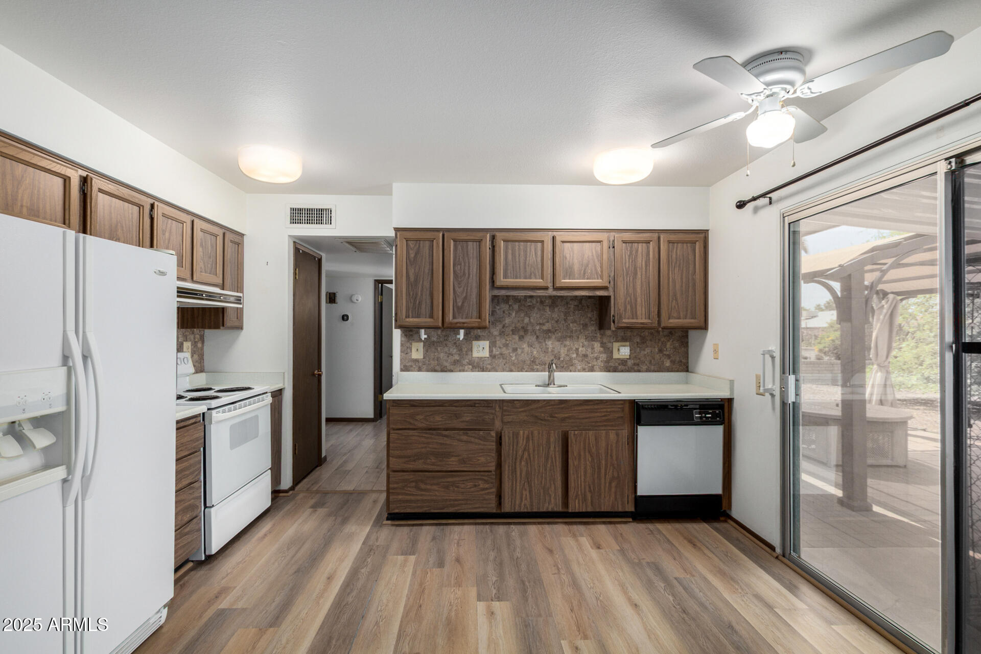 17802 N LINDGREN Avenue