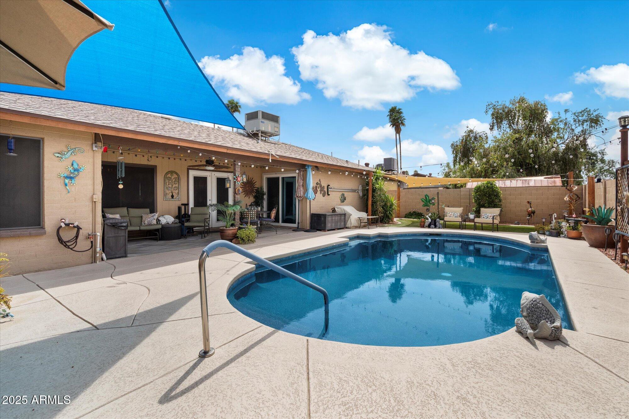 3926 W CHRISTY Drive
