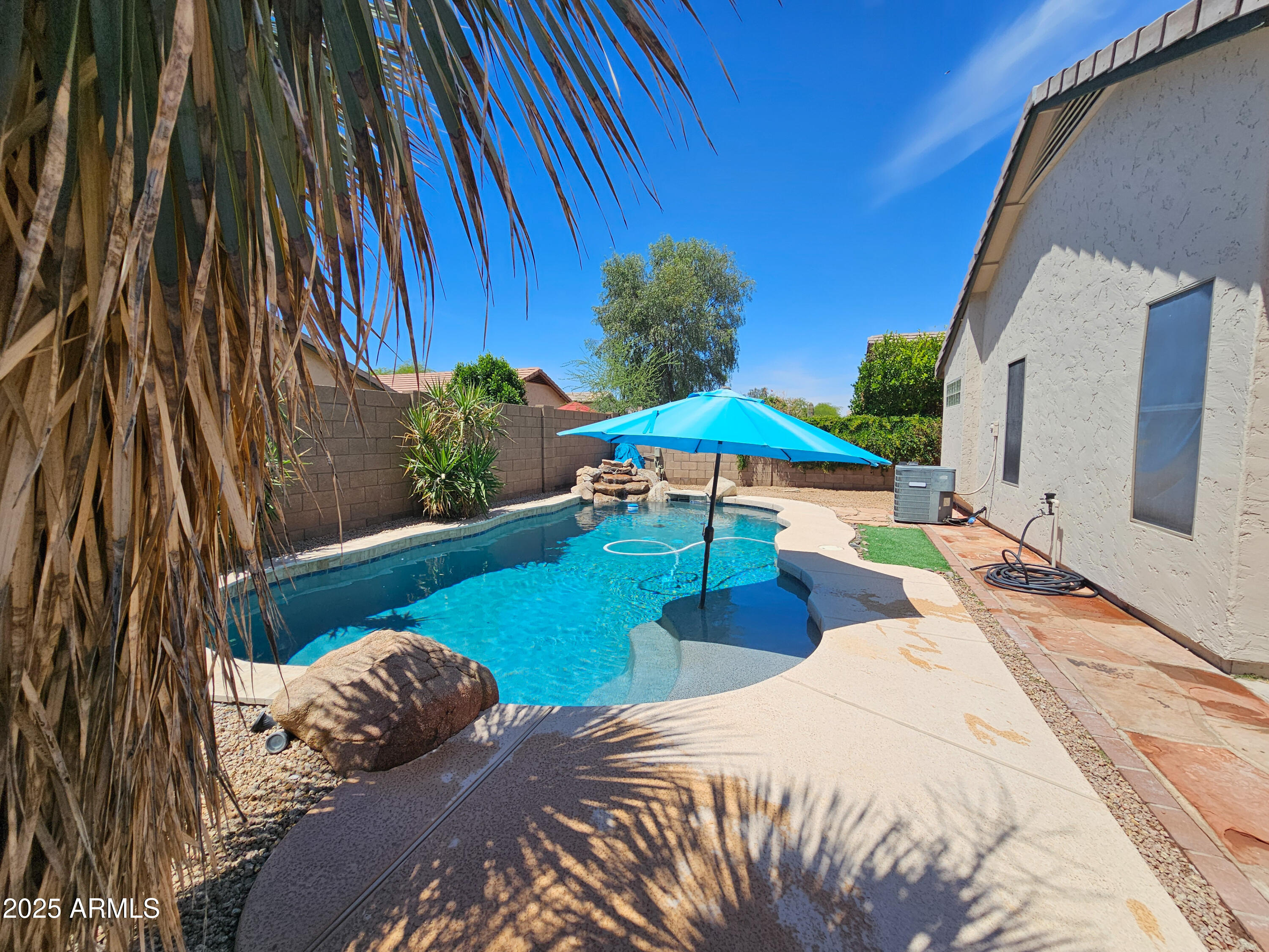 4721 E ABRAHAM Lane