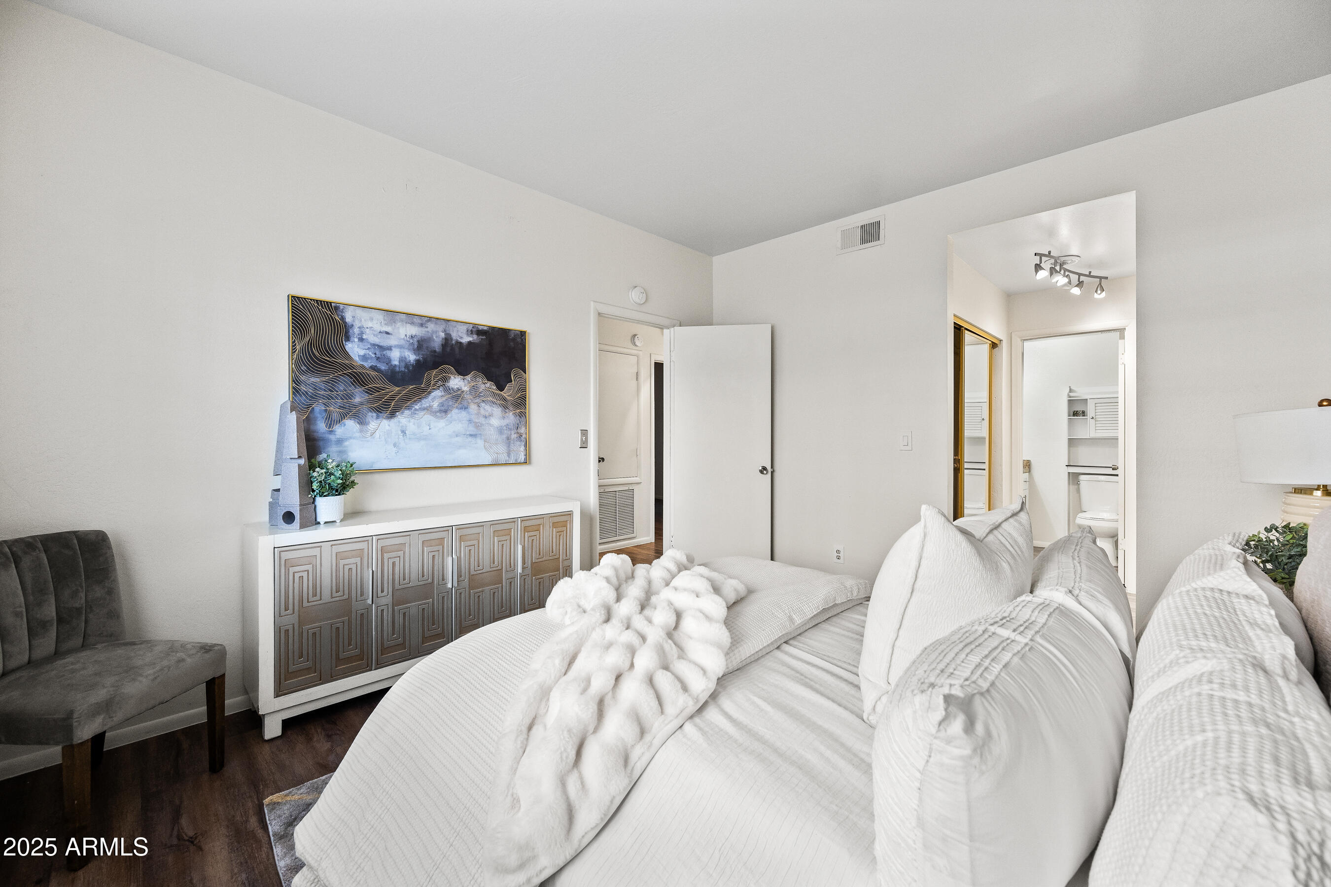 930 N MESA Drive Unit: 1079