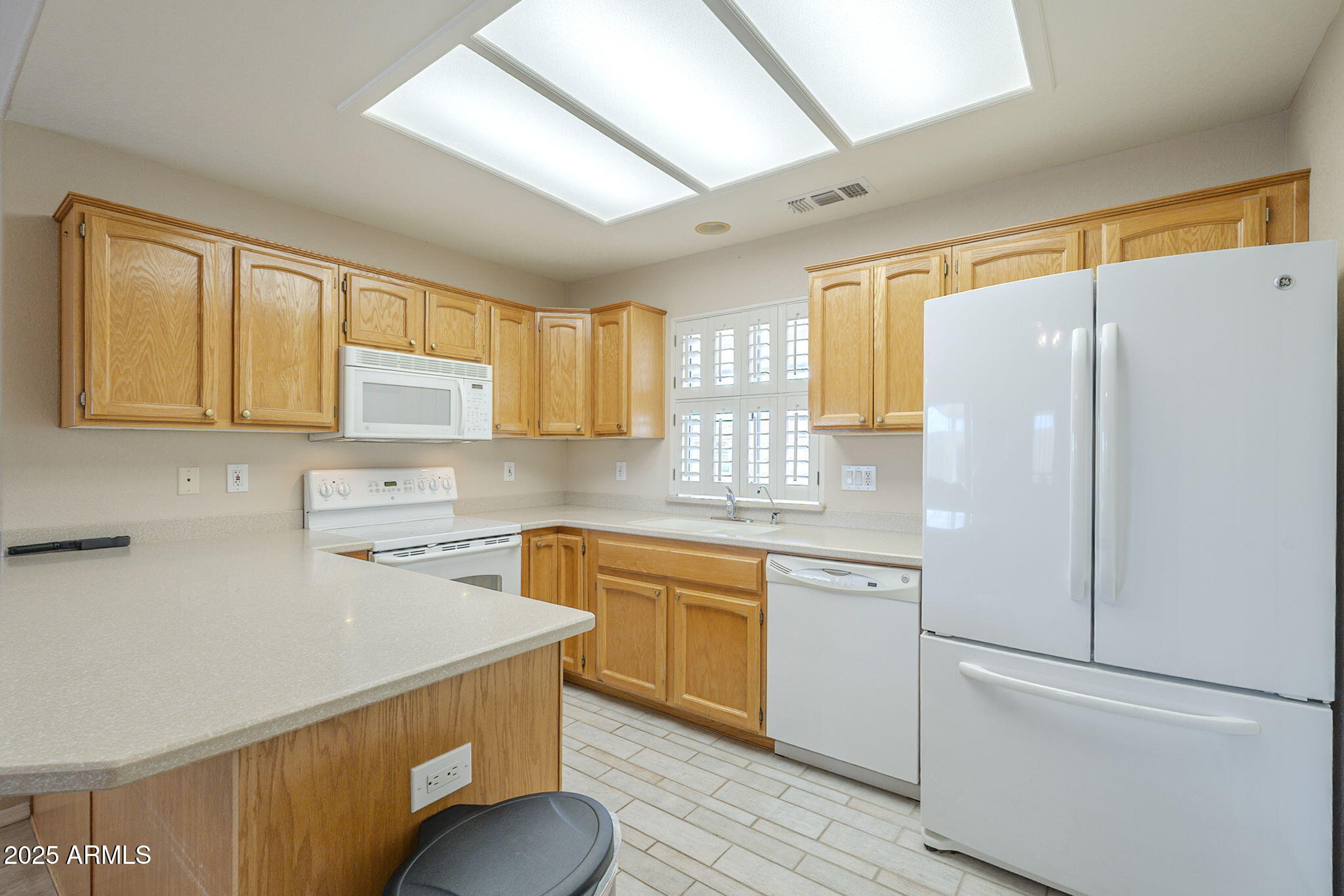 11012 E KNOWLES Avenue