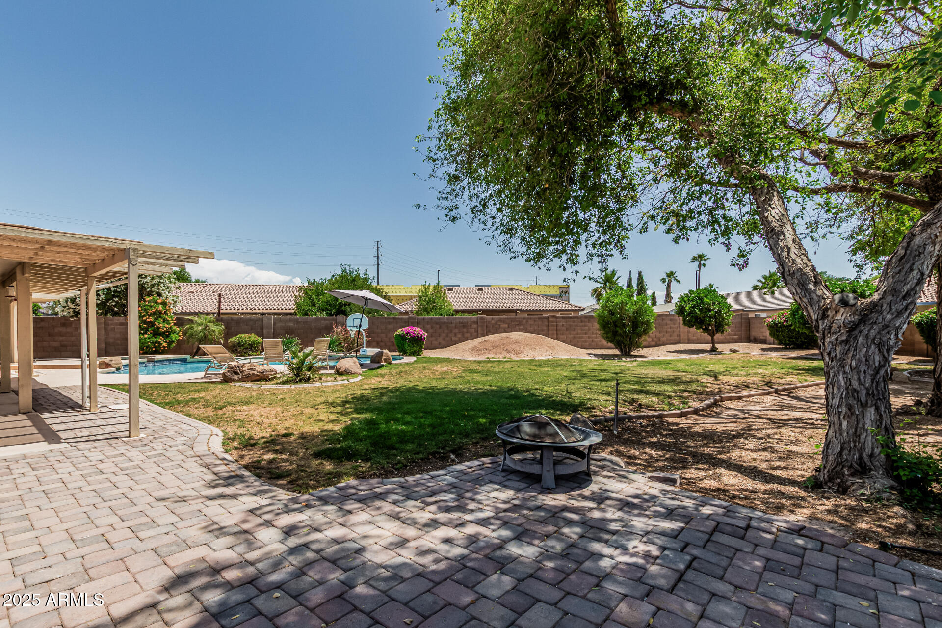 3059 E TYSON Court