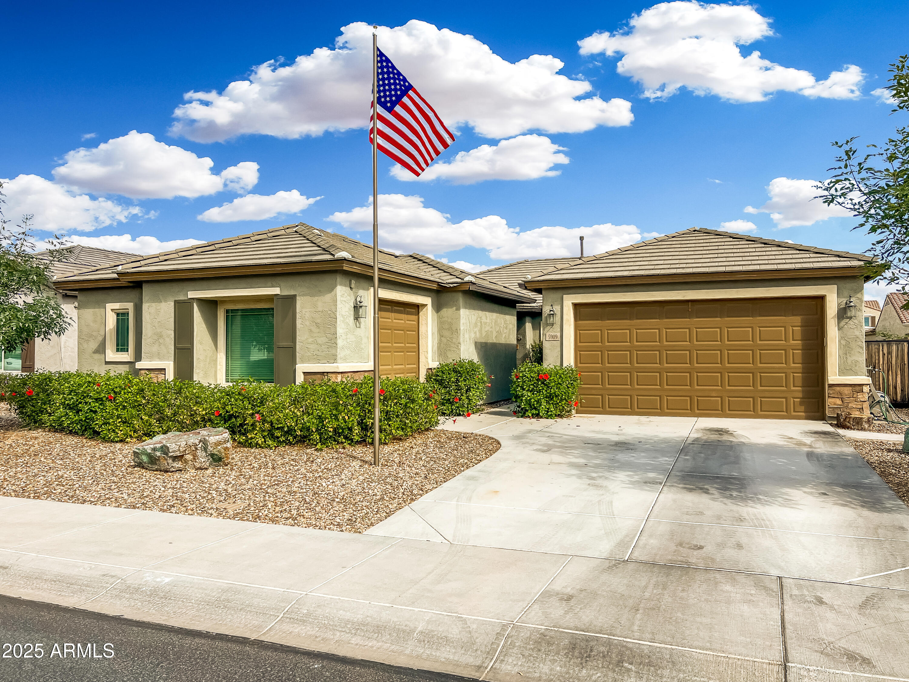 5909 W AUTUMN VISTA Way