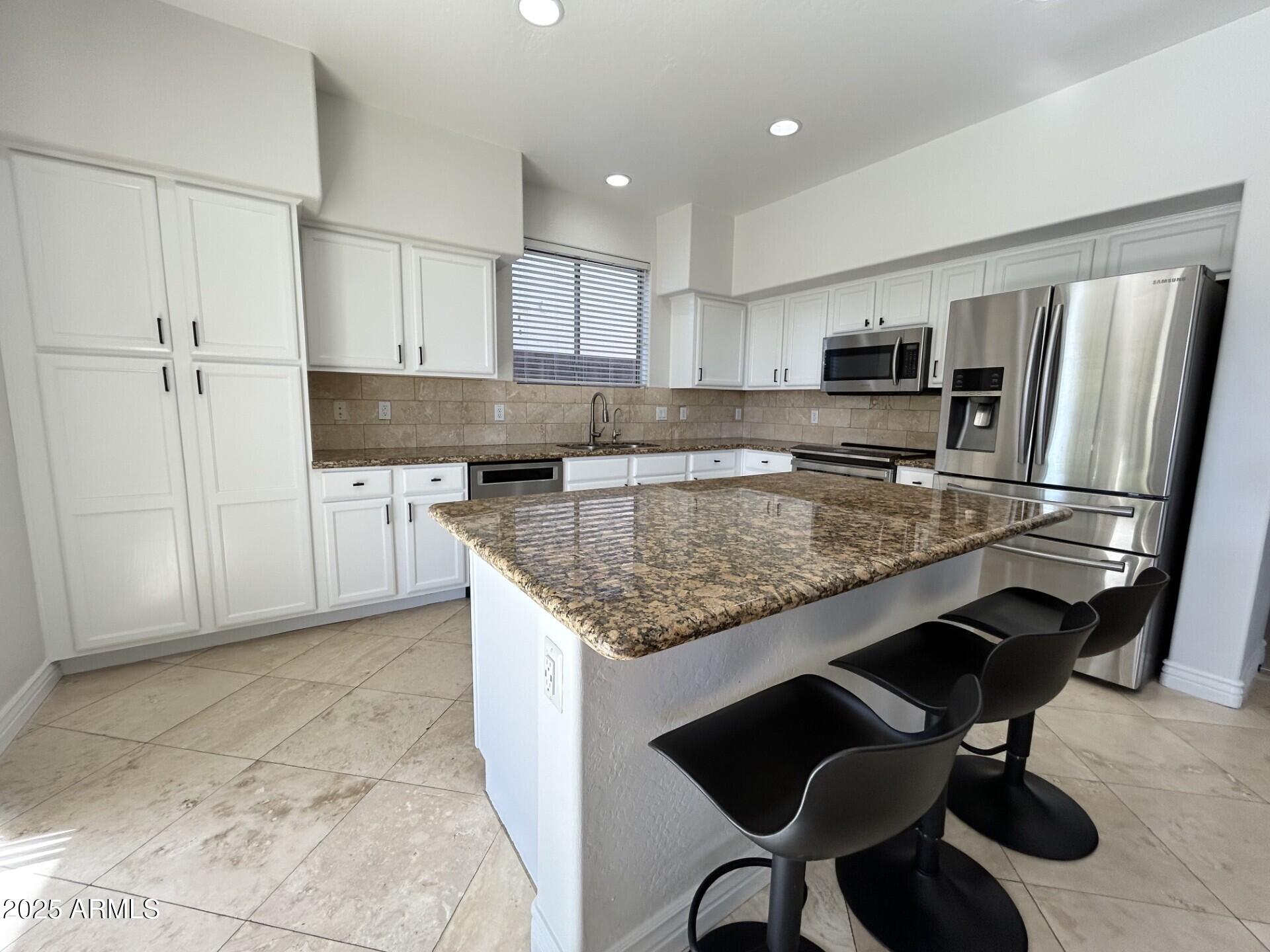 6623 S CLASSIC Way