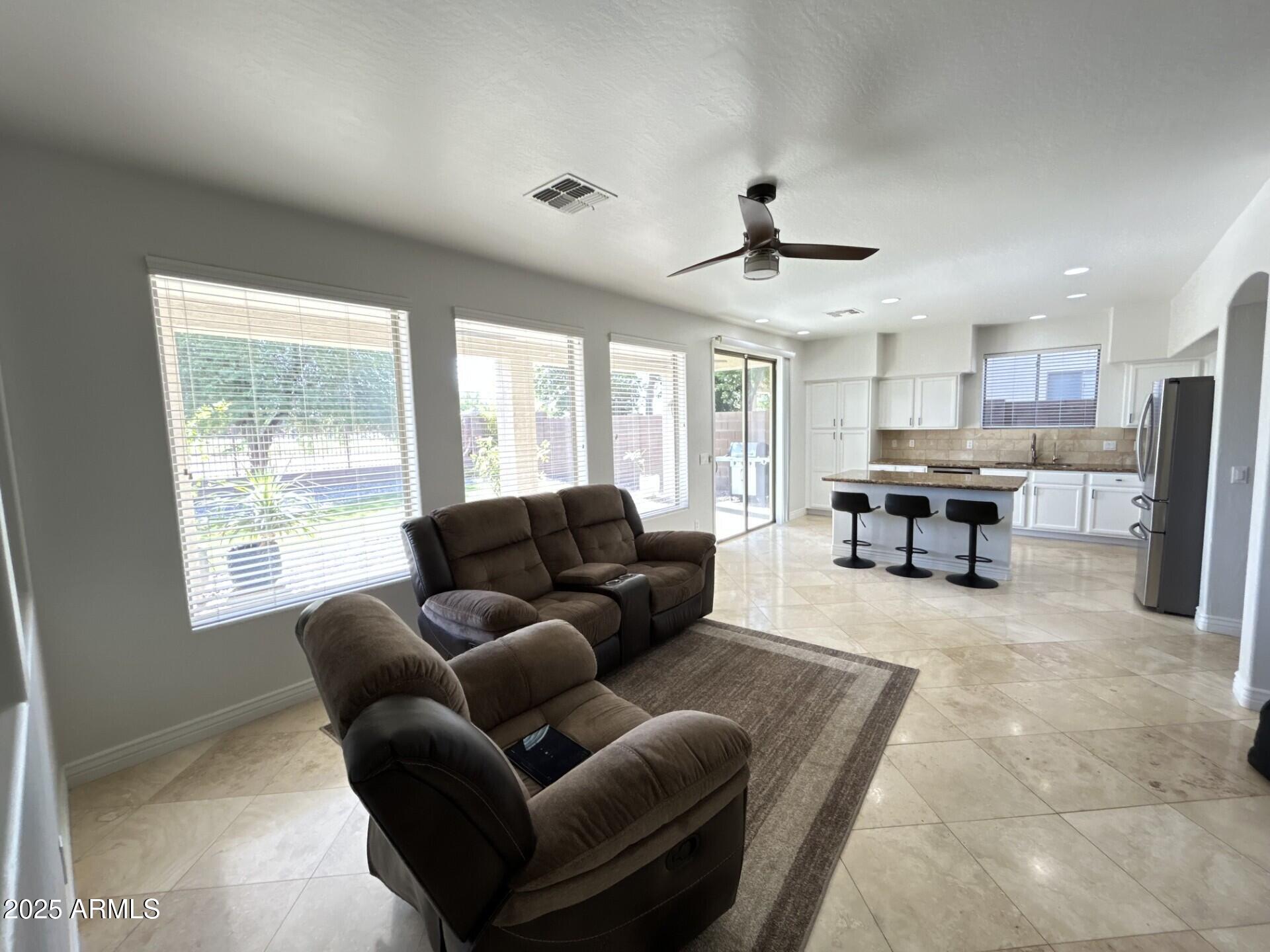 6623 S CLASSIC Way