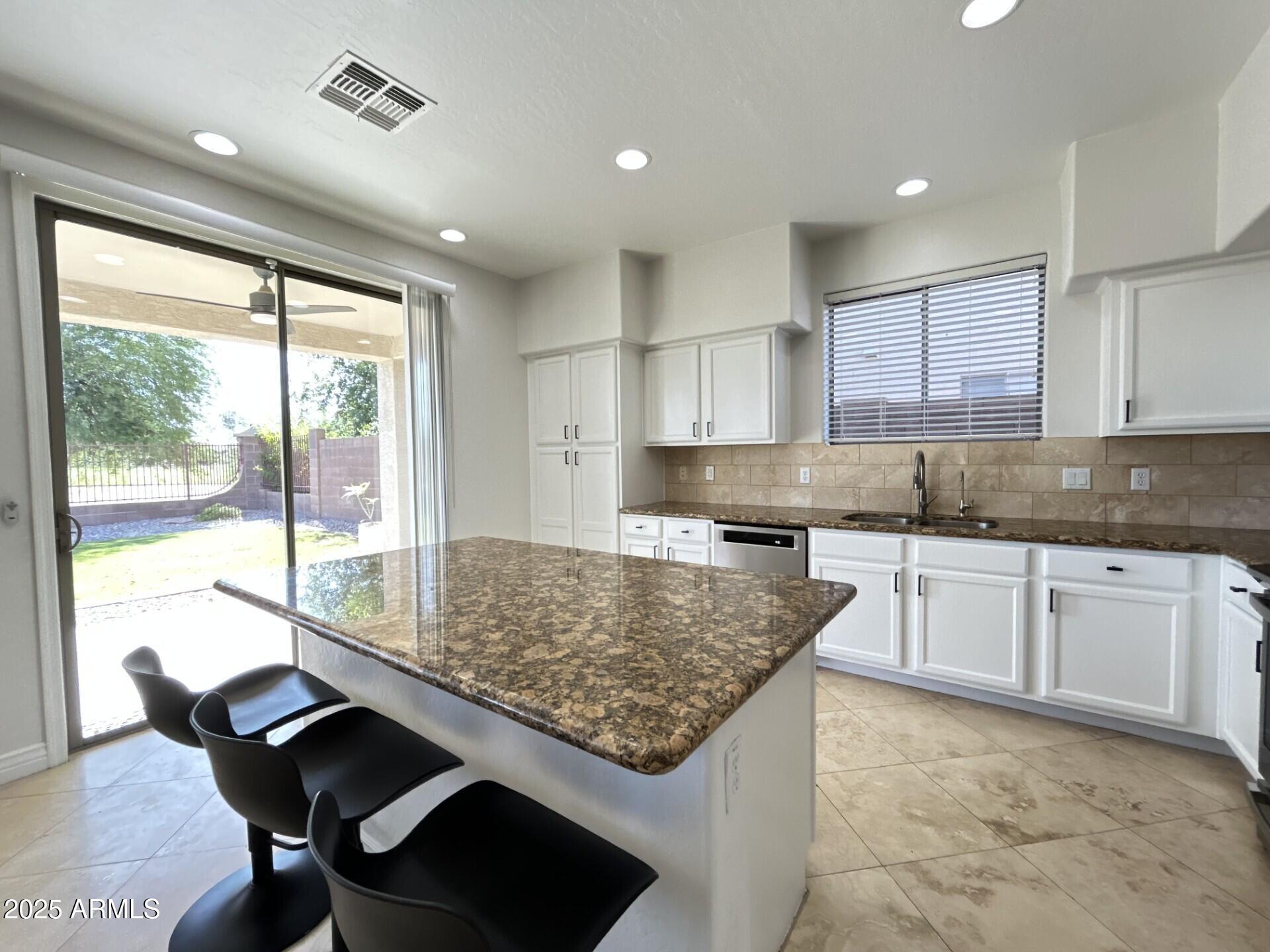 6623 S CLASSIC Way