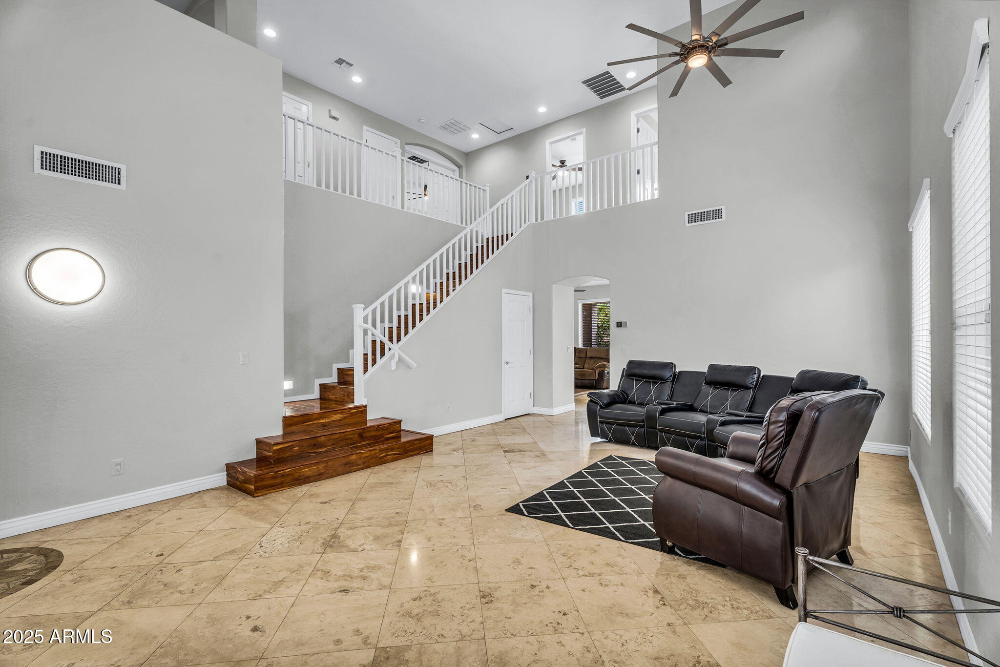 6623 S CLASSIC Way