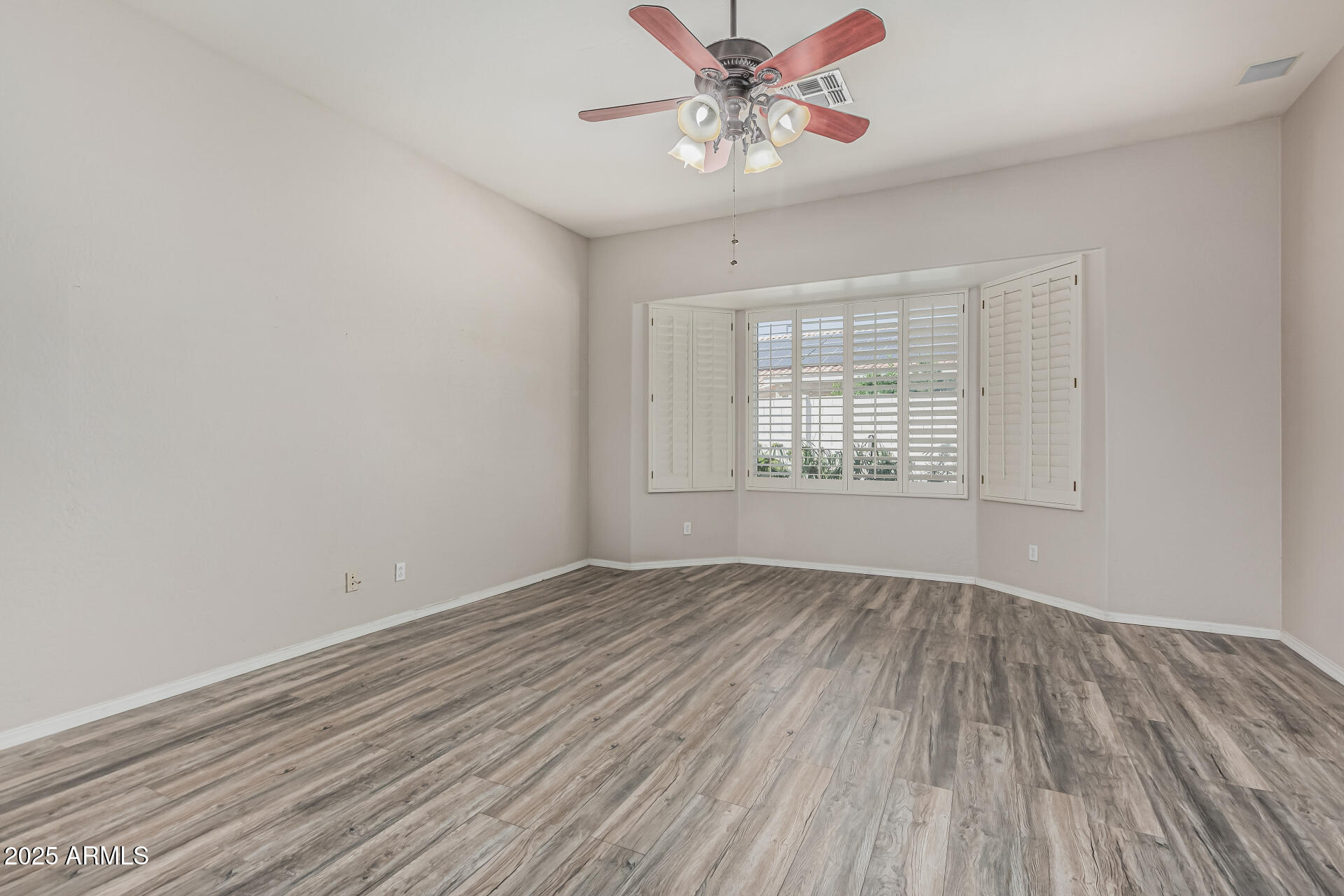 7130 E LAGUNA AZUL Avenue
