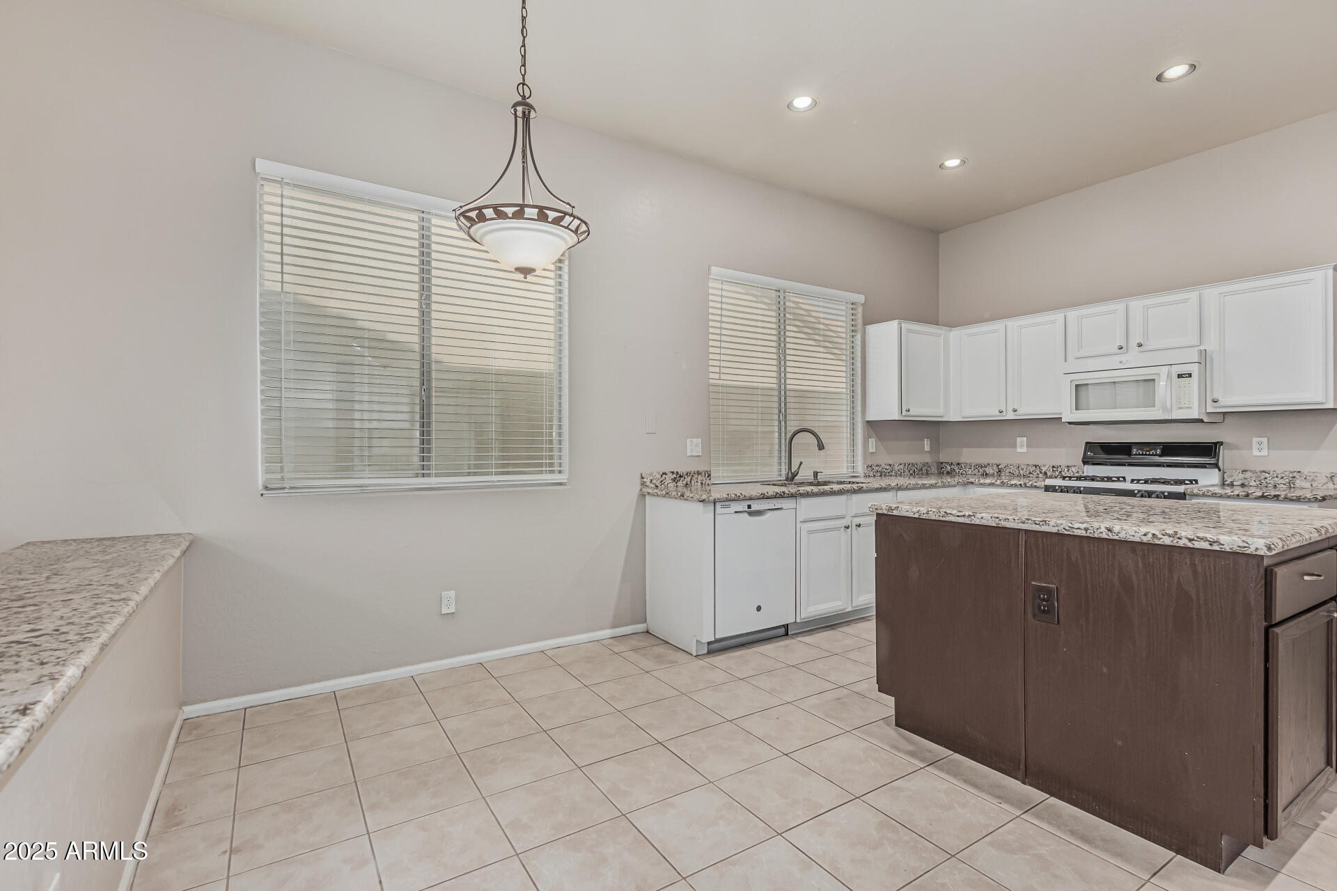 7130 E LAGUNA AZUL Avenue