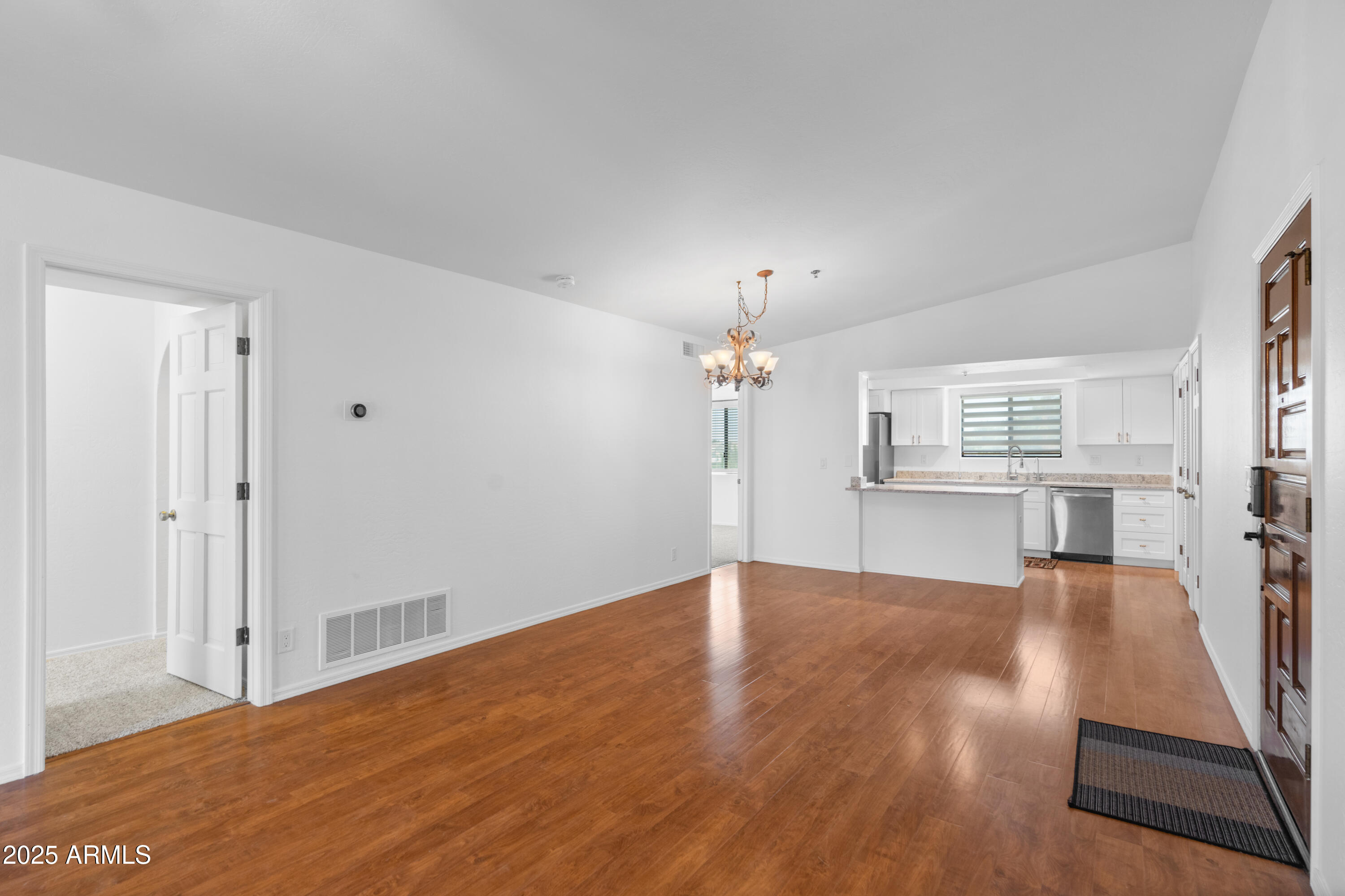 3031 N CIVIC CENTER Plaza, 317