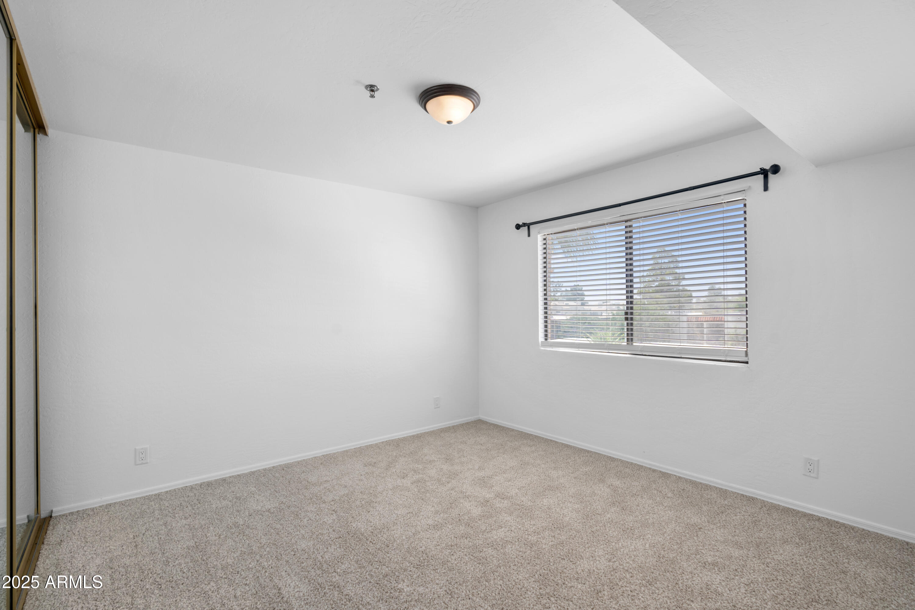 3031 N CIVIC CENTER Plaza, 317