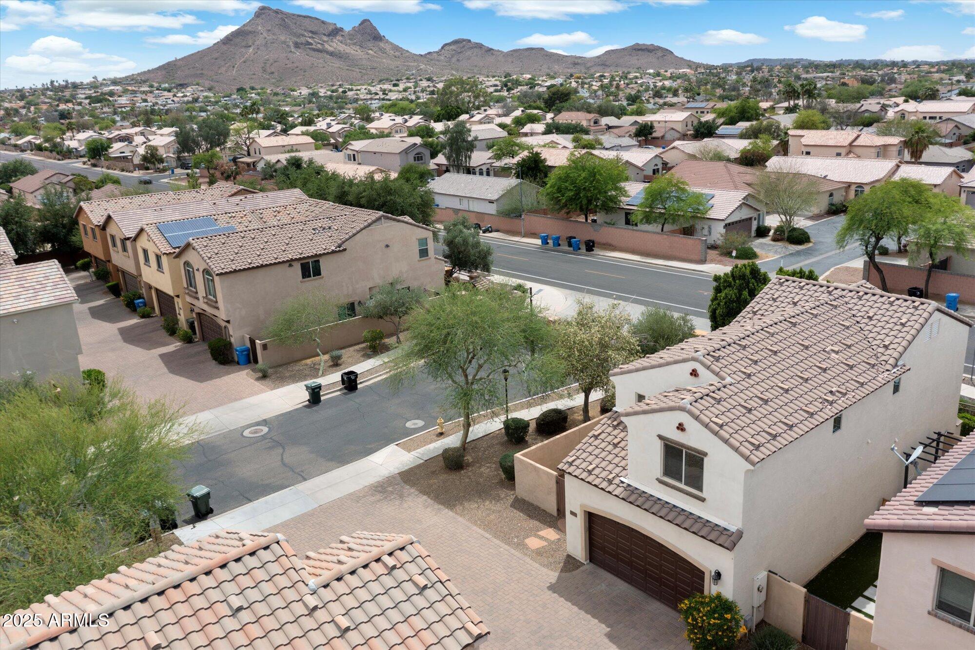 2004 E HEARTWOOD Lane