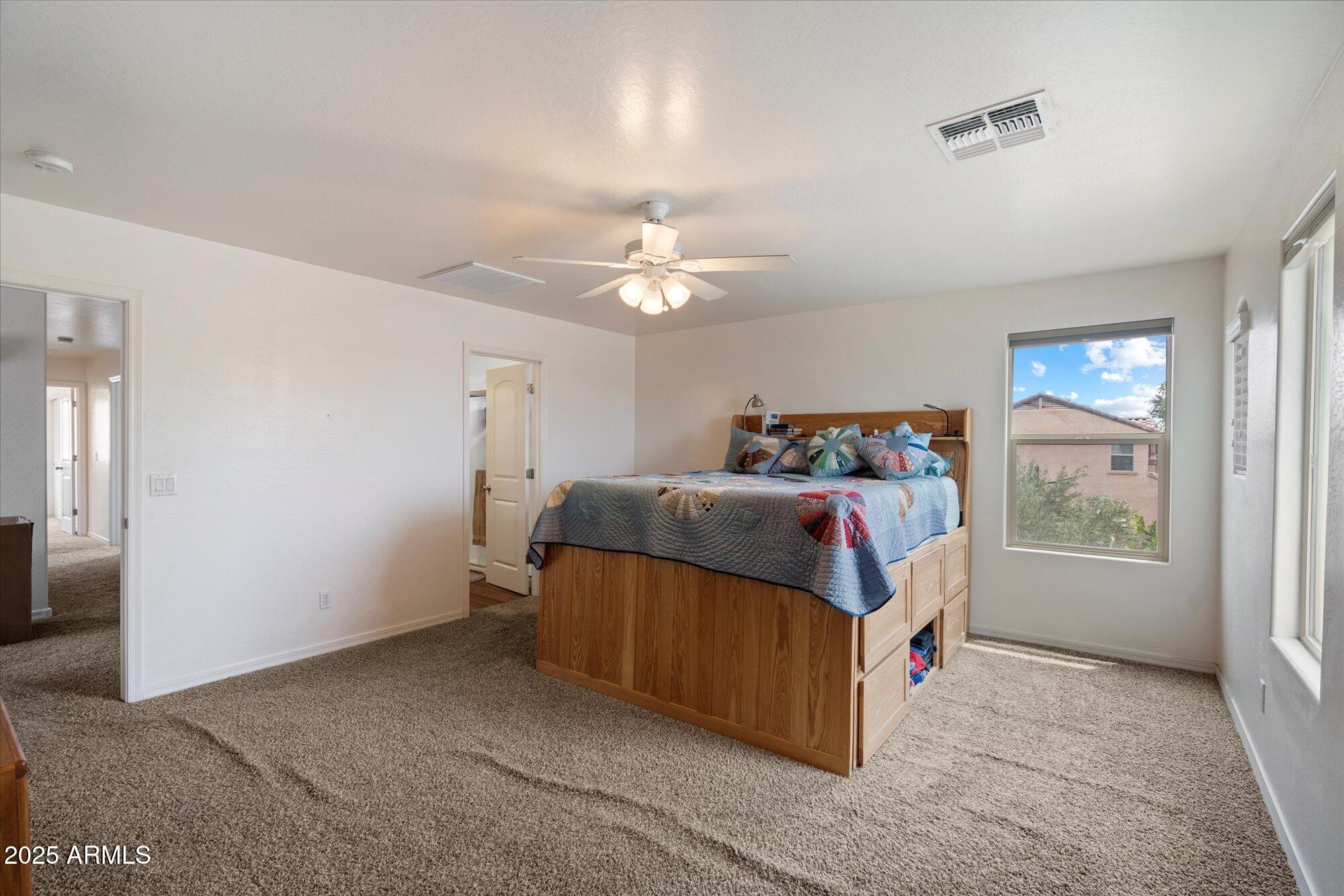 2004 E HEARTWOOD Lane