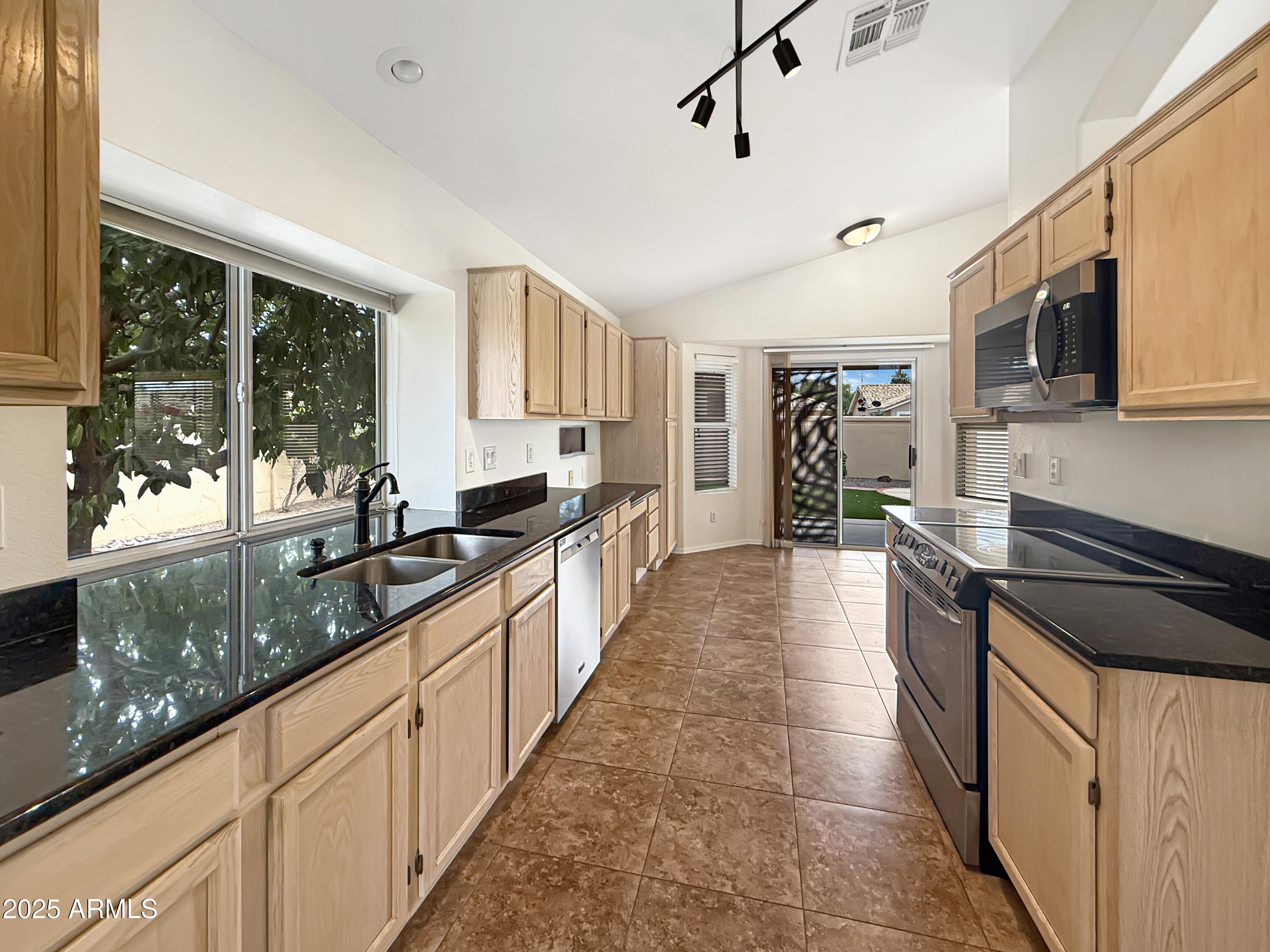 14235 W SHAWNEE Trail