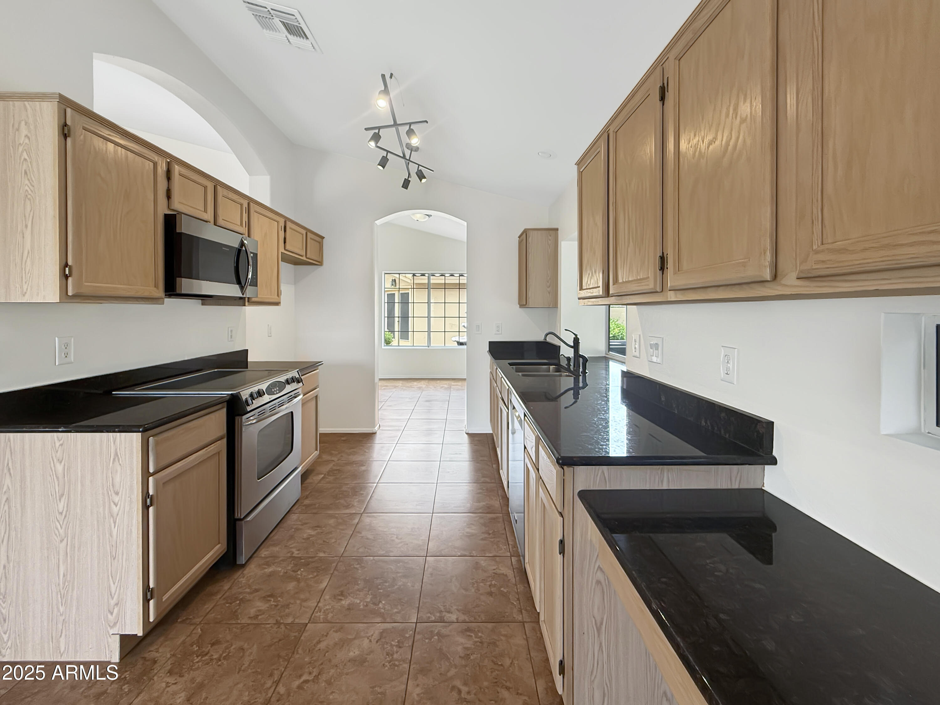 14235 W SHAWNEE Trail