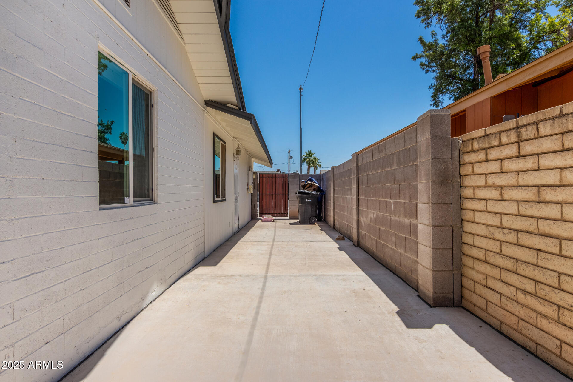 554 N SUNSET Drive