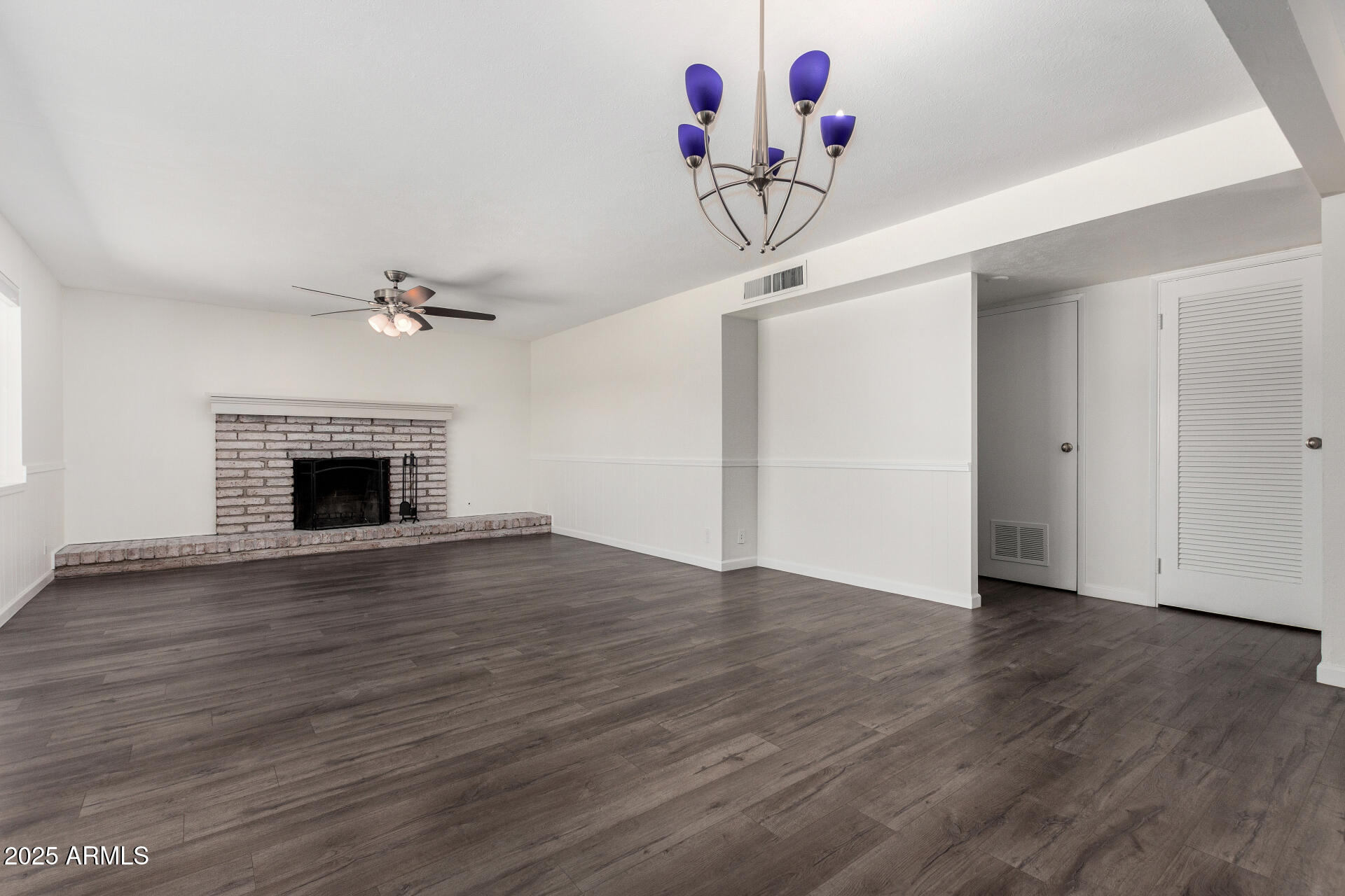 554 N SUNSET Drive