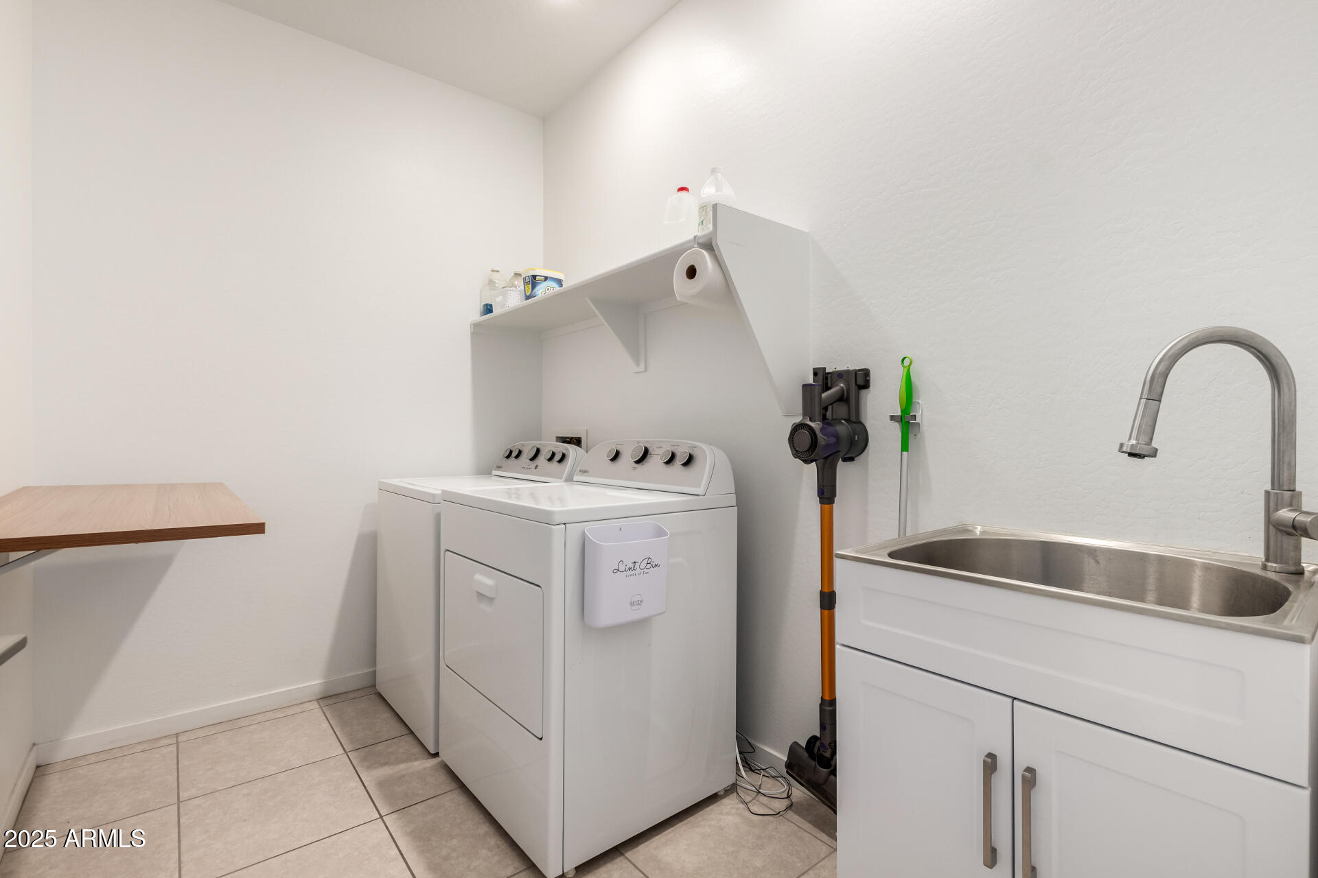 40380 W JENNA Lane