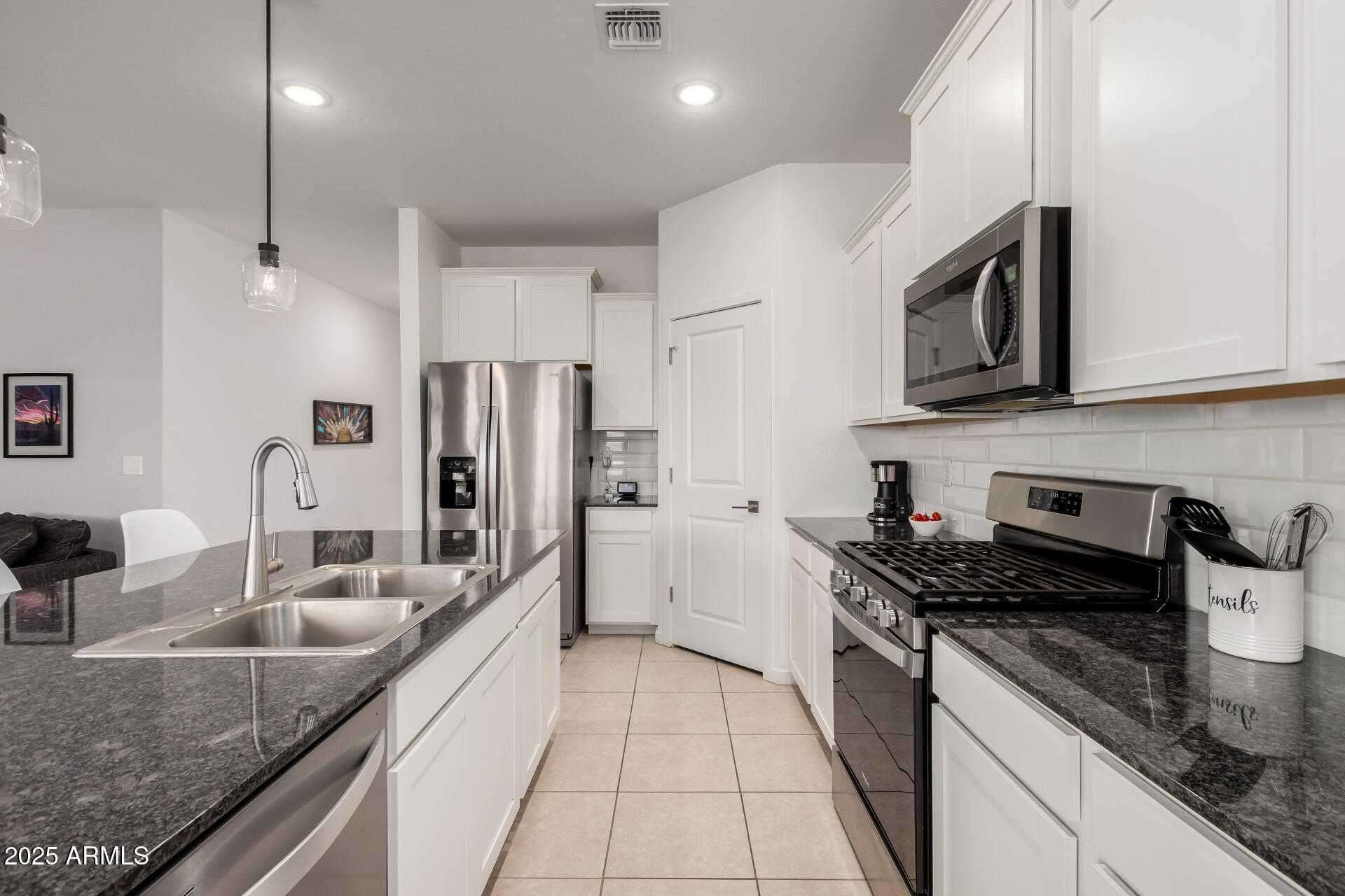 40380 W JENNA Lane