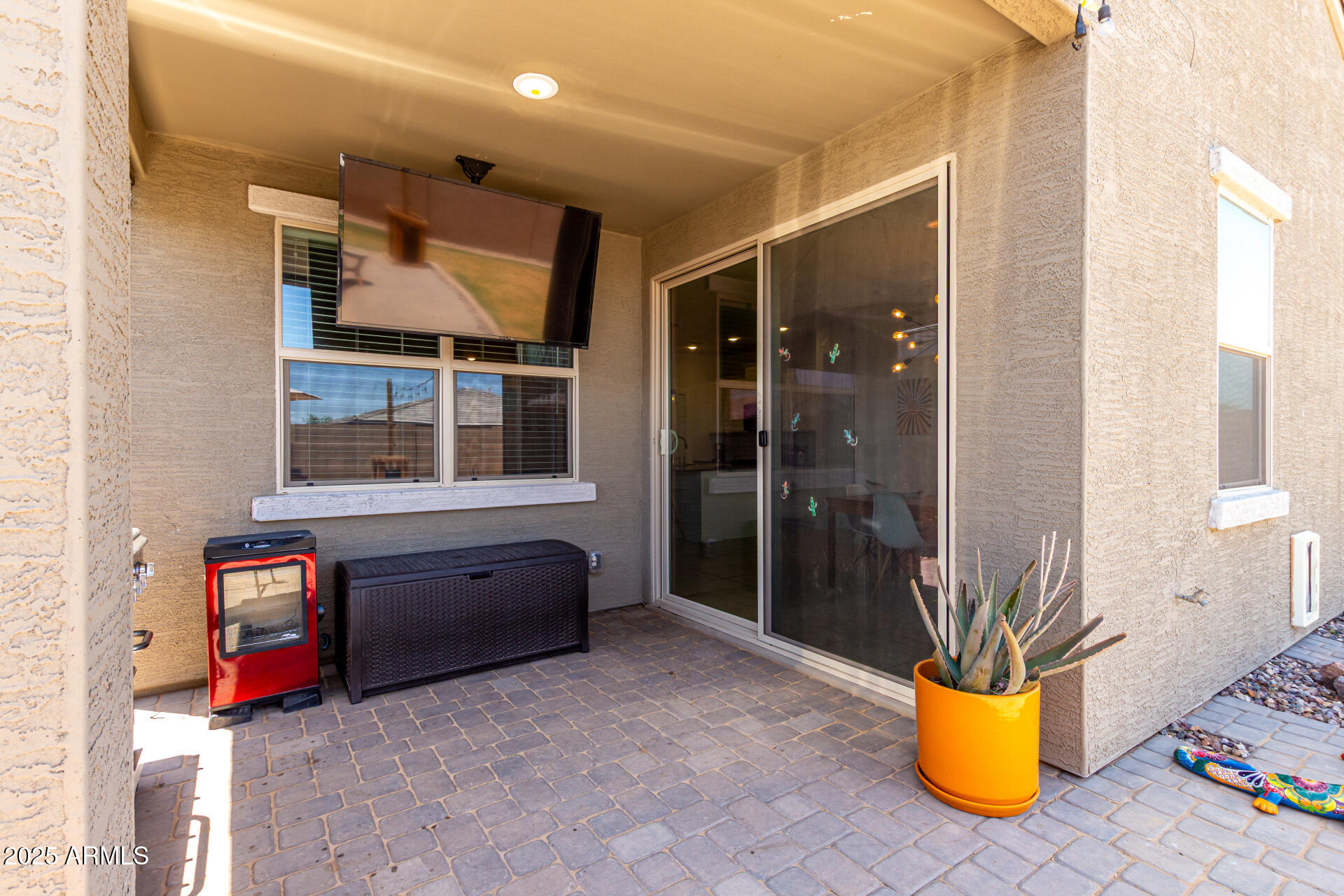 40380 W JENNA Lane
