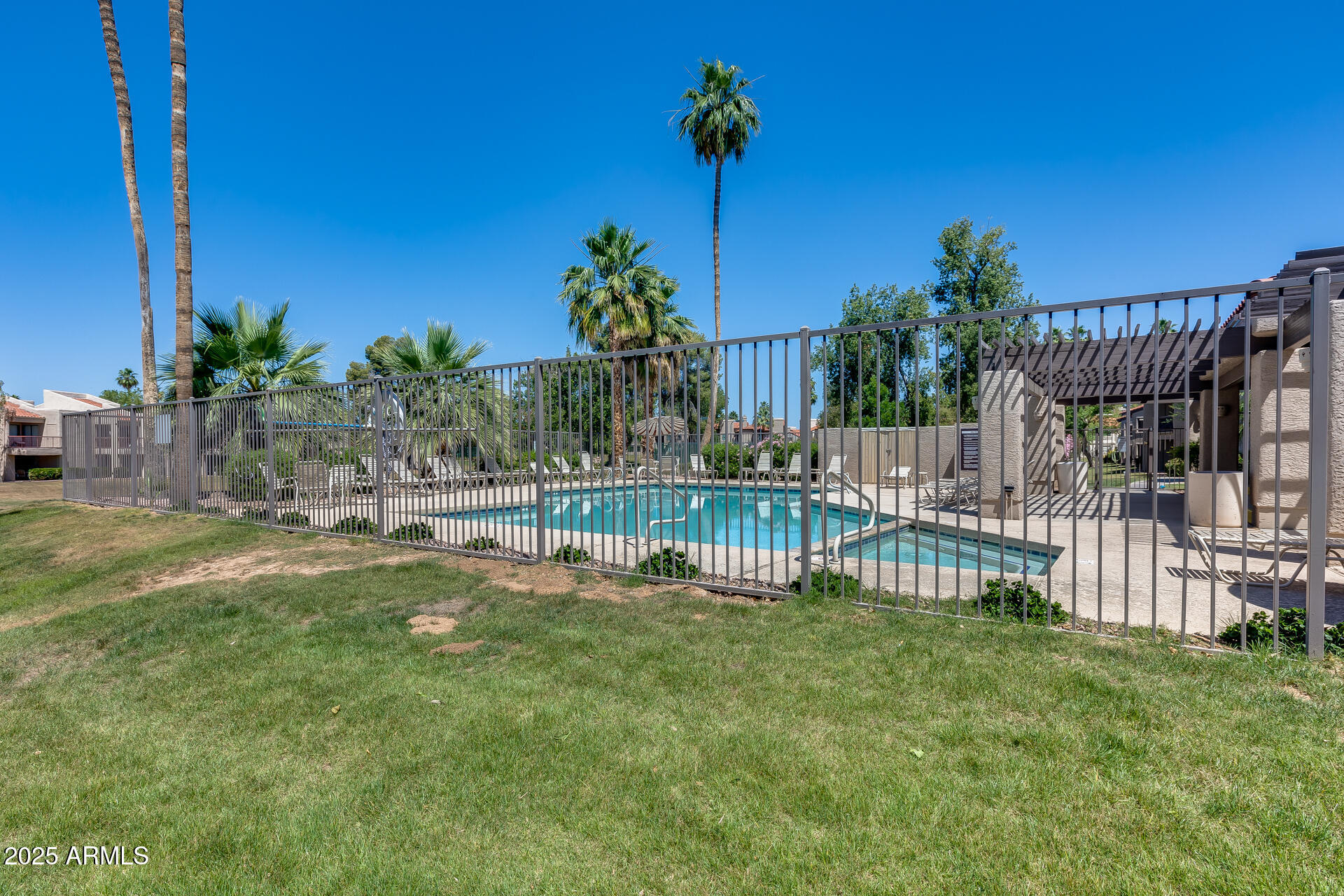 9450 N 94TH Place, 116