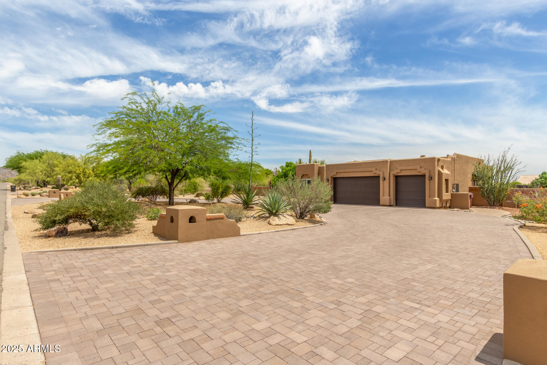 8255 E YEARLING Road