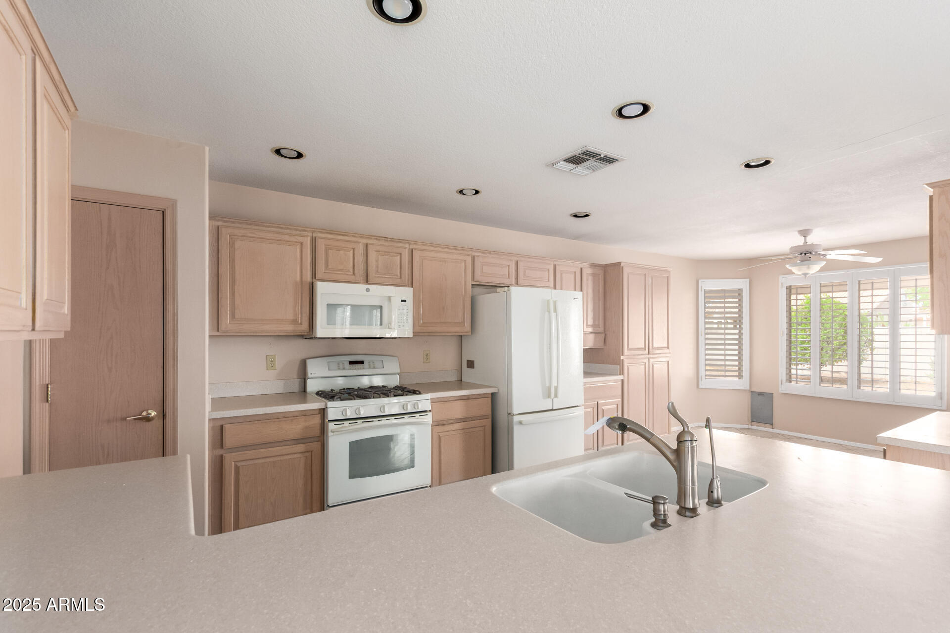 24907 S LAKESTAR Drive