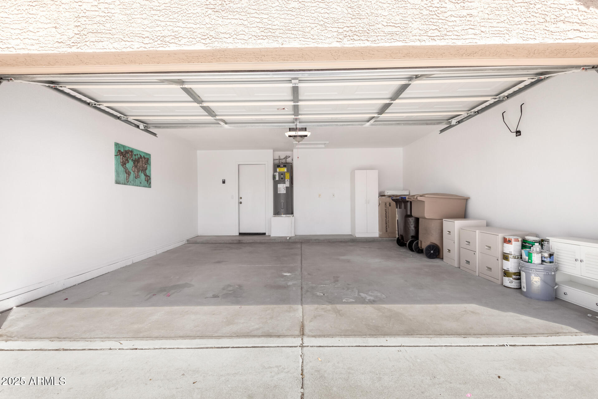 8648 W FARGO Drive