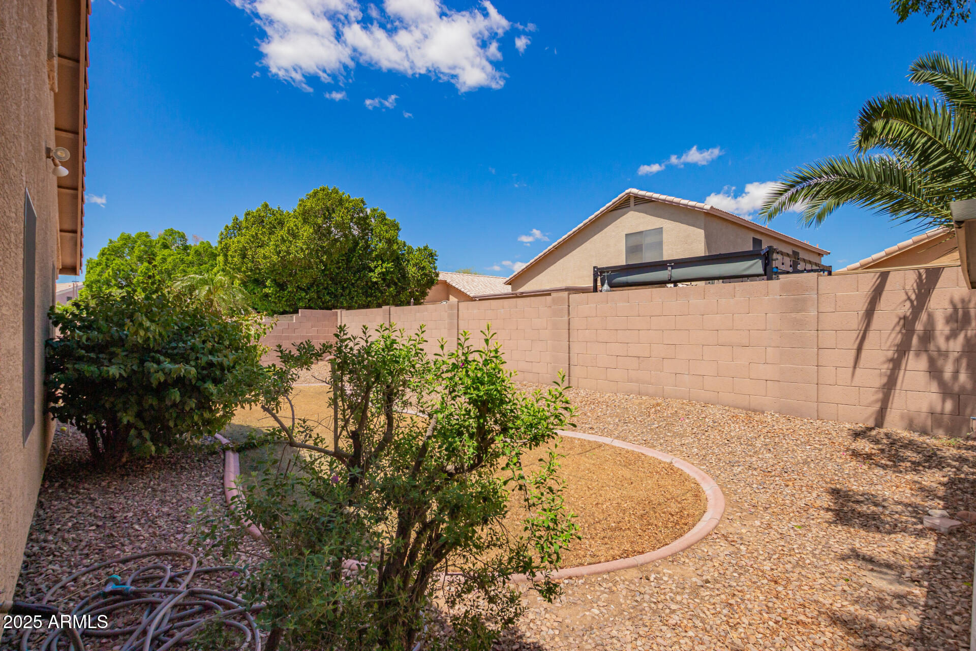 8648 W FARGO Drive