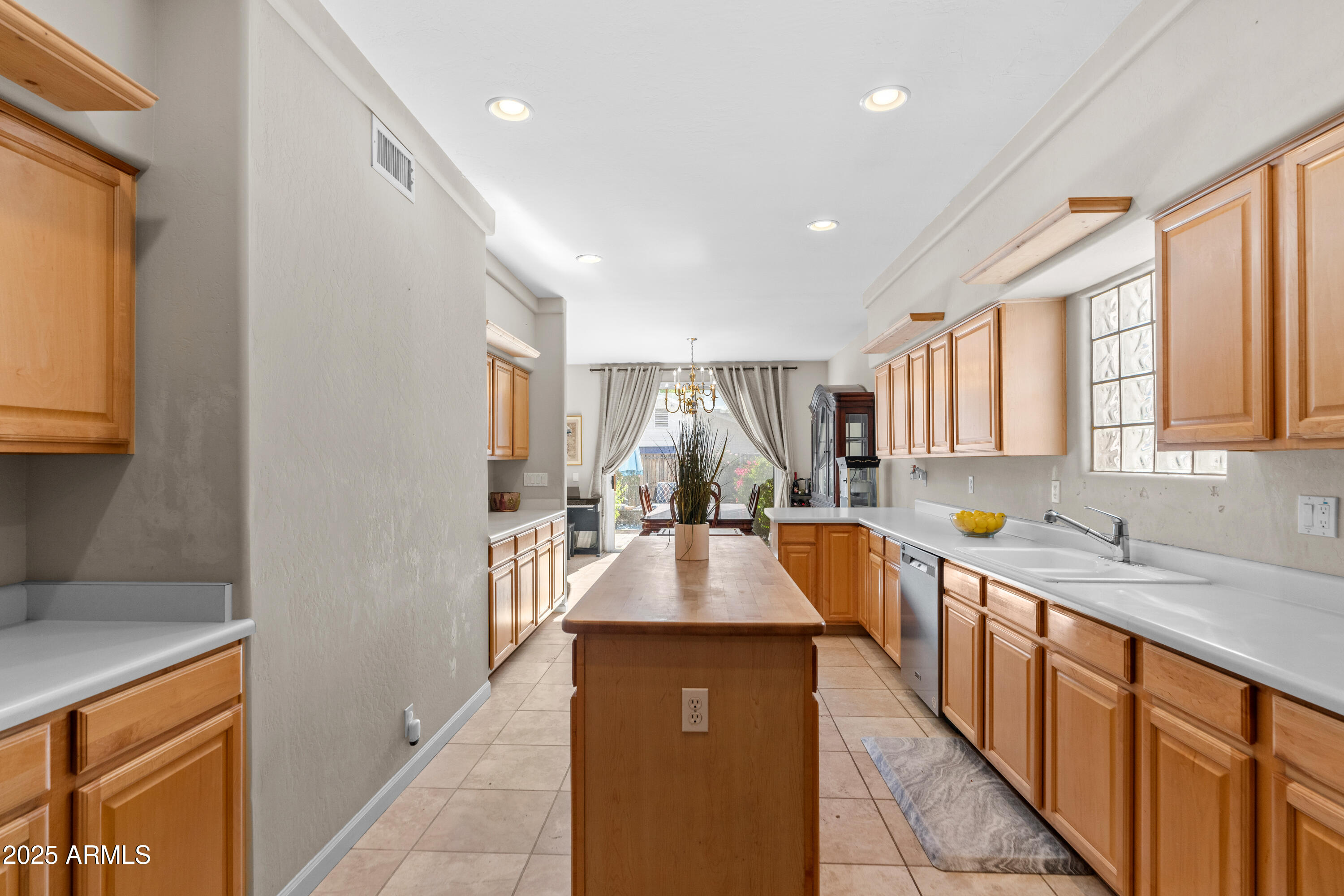 6002 N 5TH Place