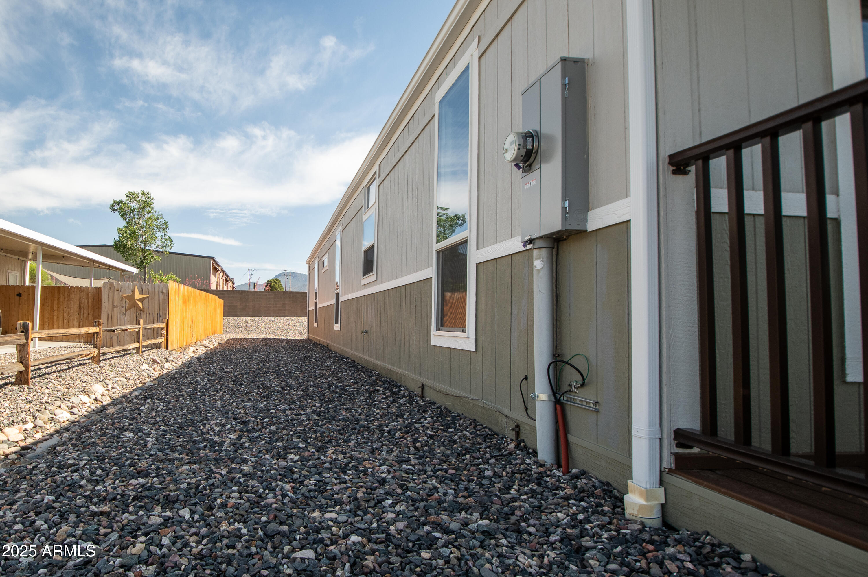 1007 W Thorton Road
