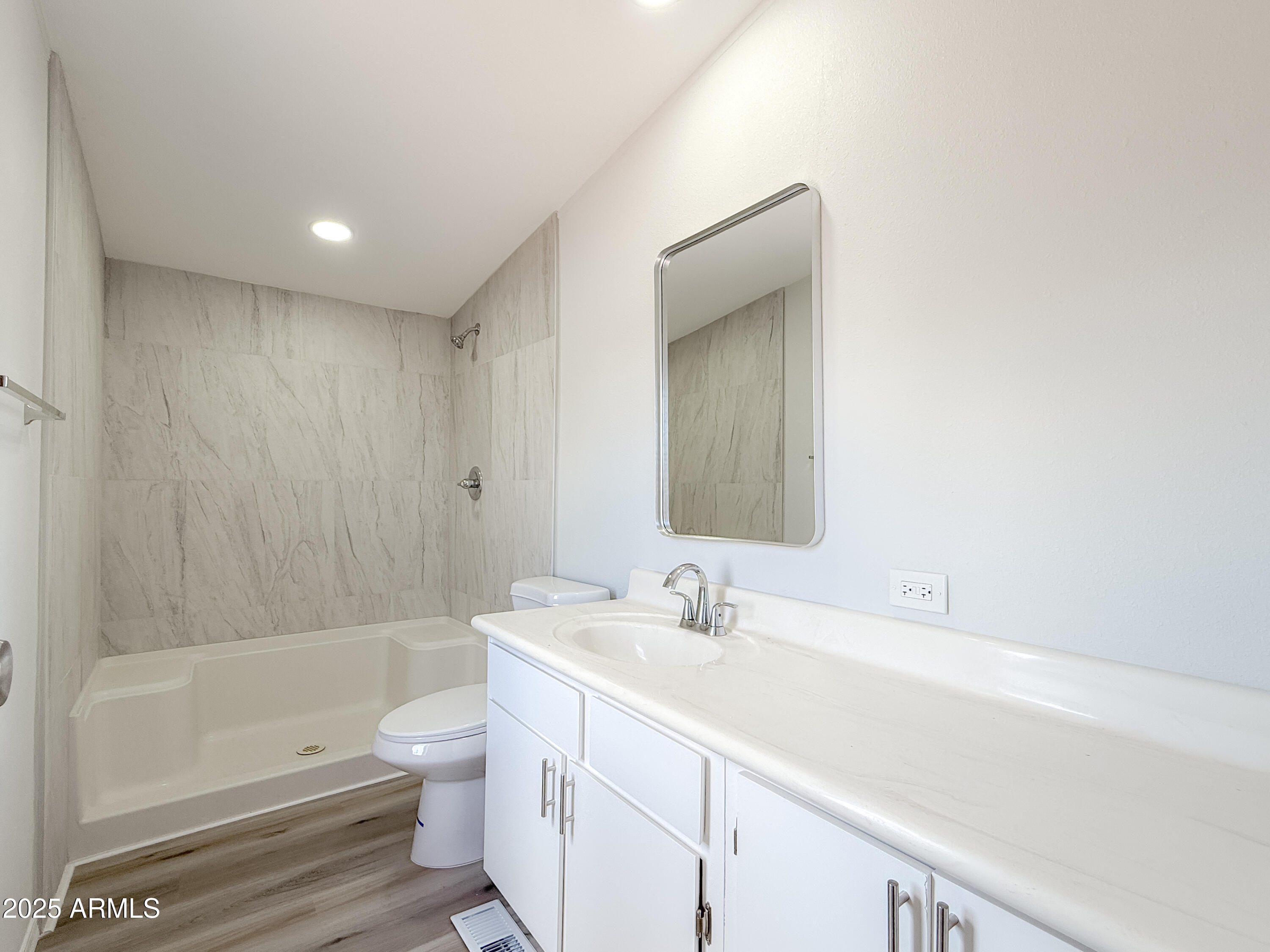 12721 W Greenway Road, 39