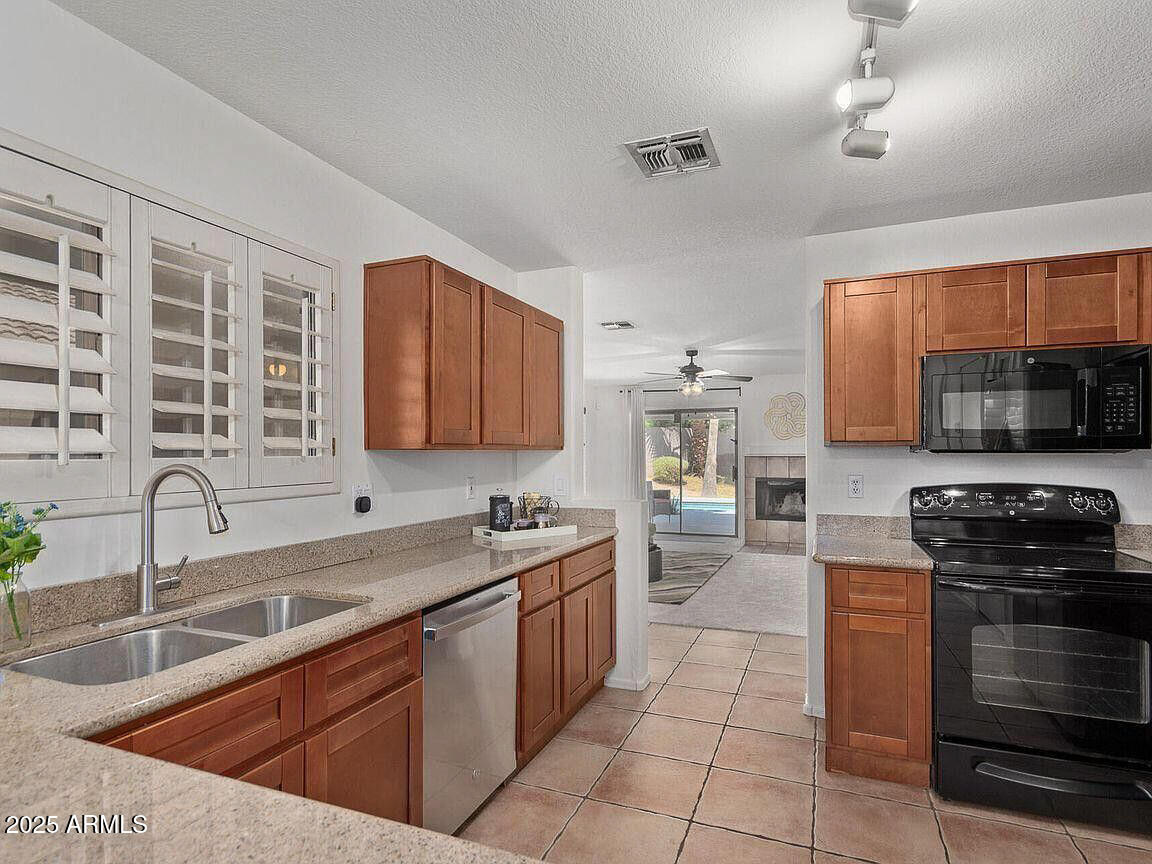 3408 W VIA DEL SOL Drive