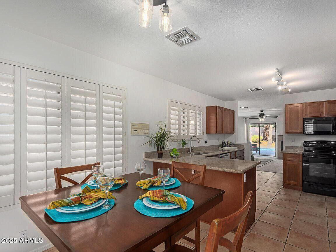 3408 W VIA DEL SOL Drive