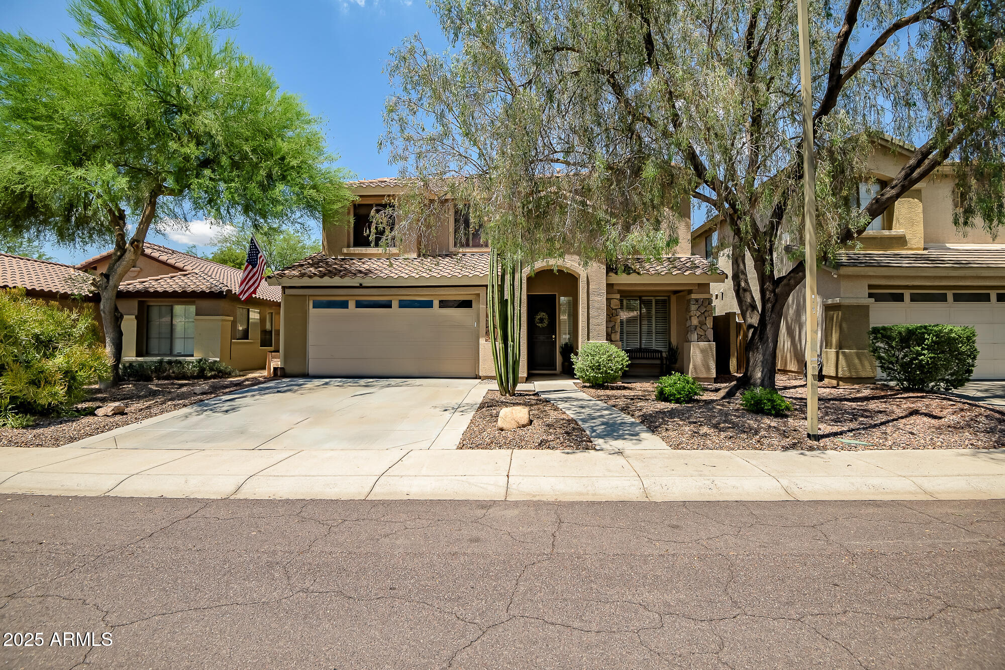 3336 W KING Drive