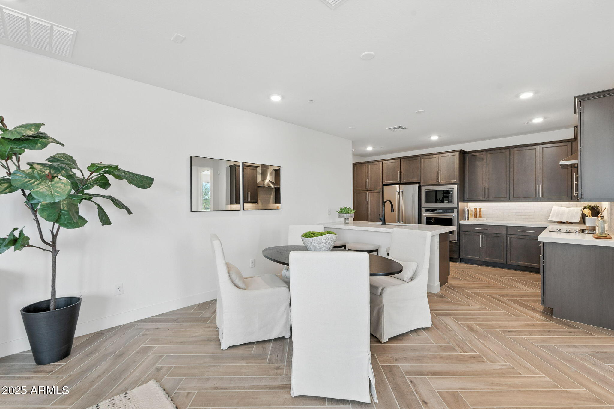 2121 W Sonoran Desert Drive 32
