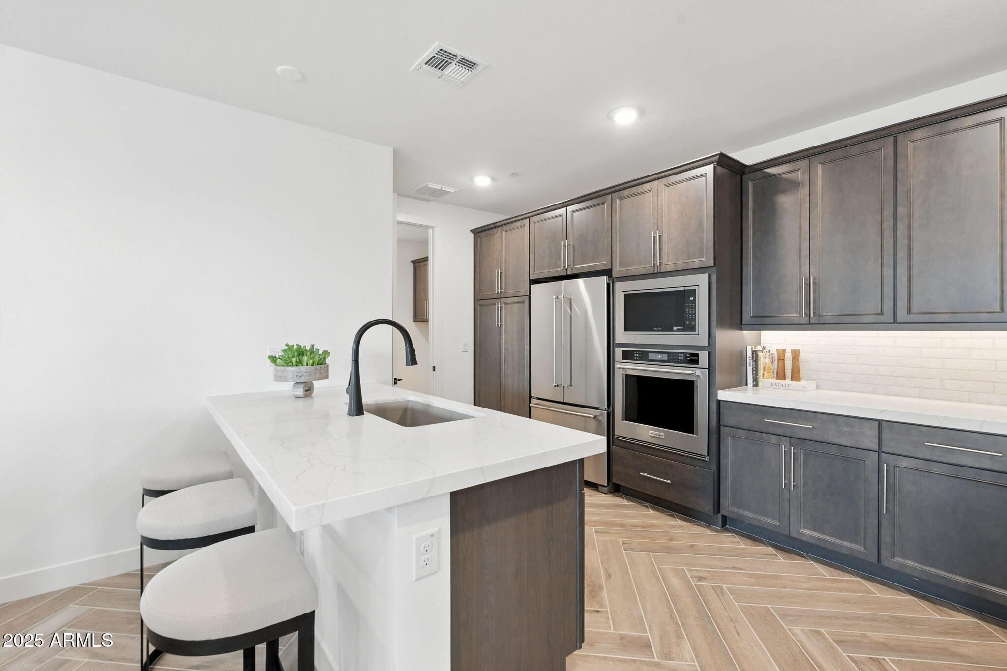 2121 W Sonoran Desert Drive 32