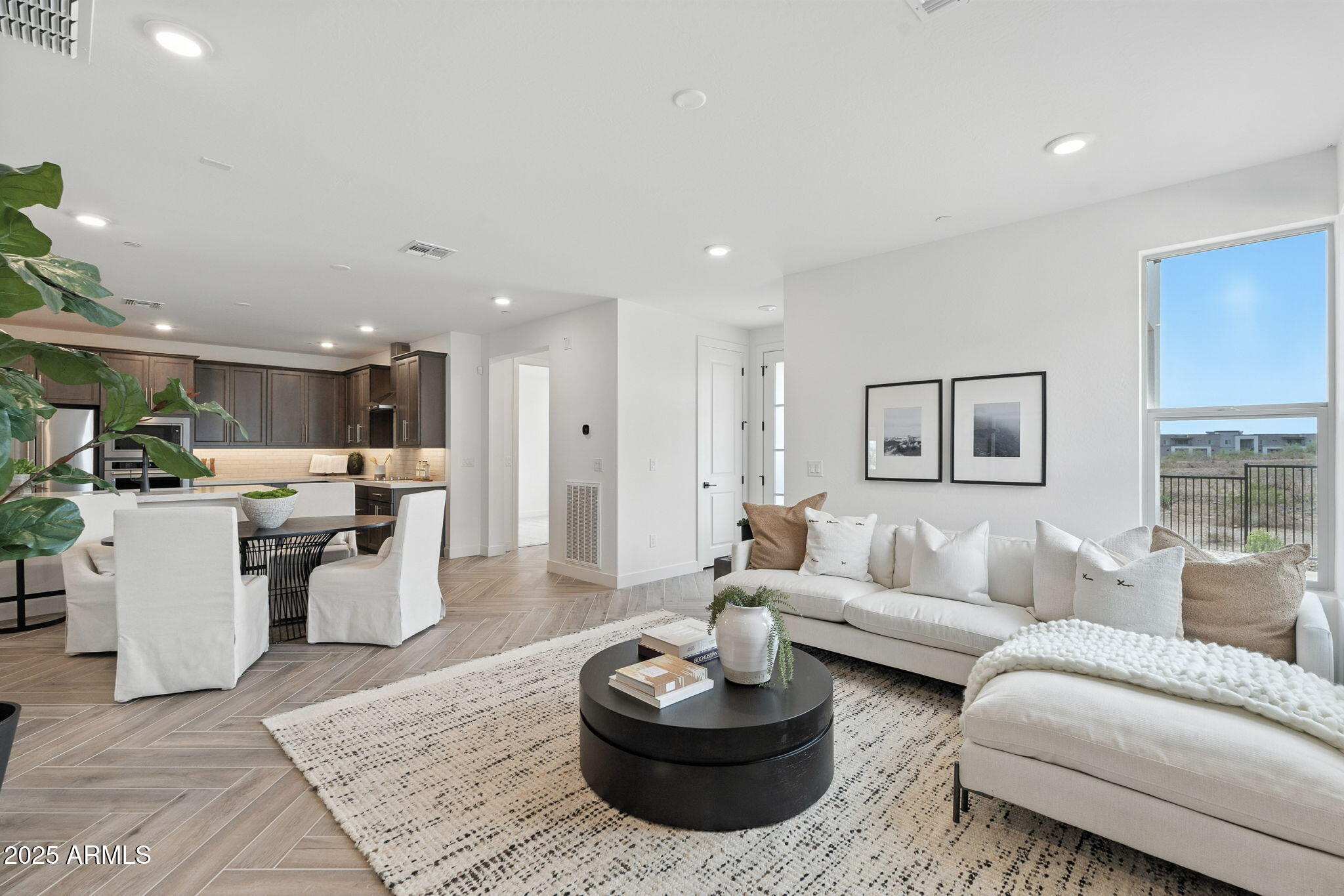 2121 W Sonoran Desert Drive 32