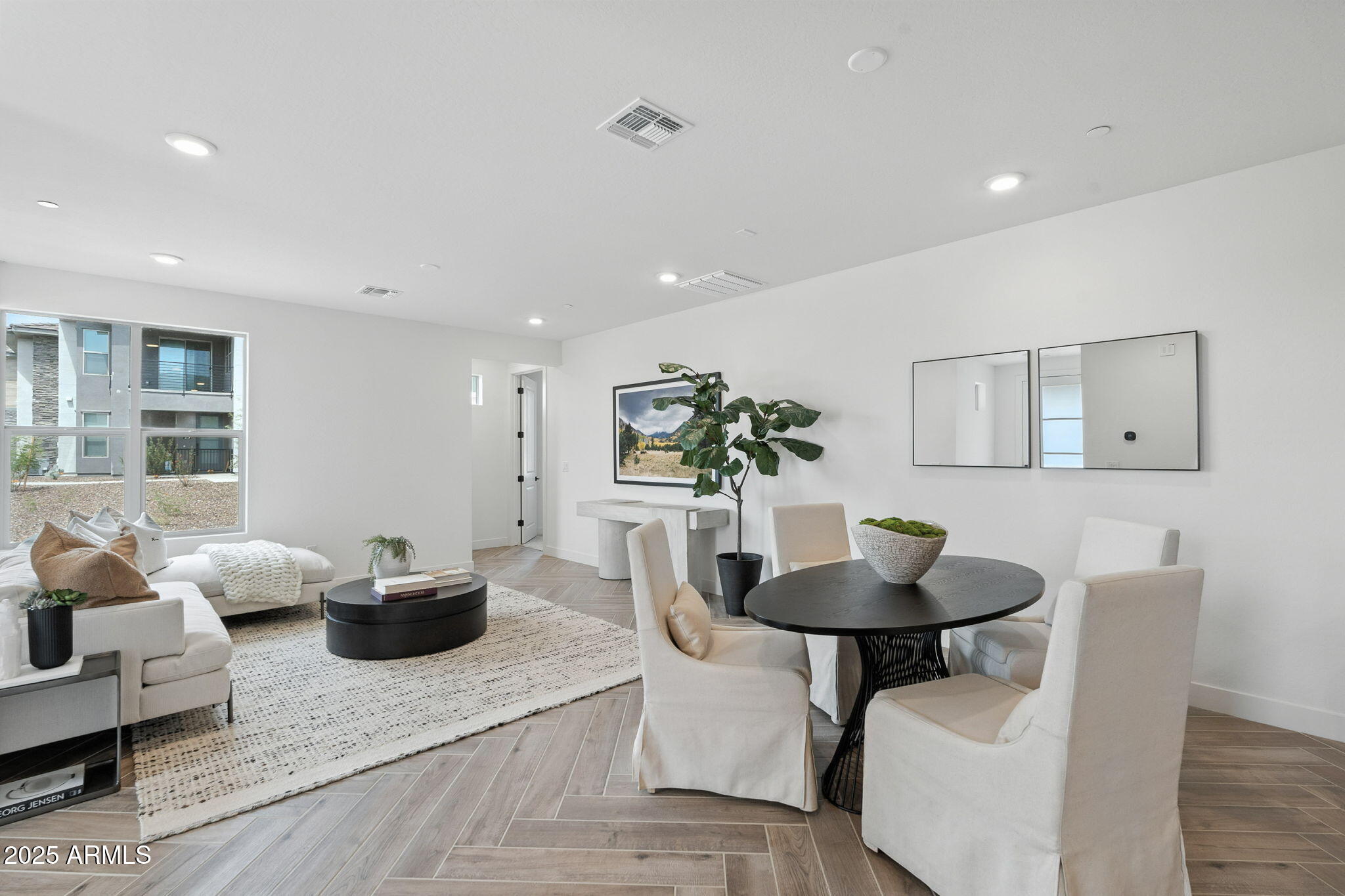 2121 W Sonoran Desert Drive 32