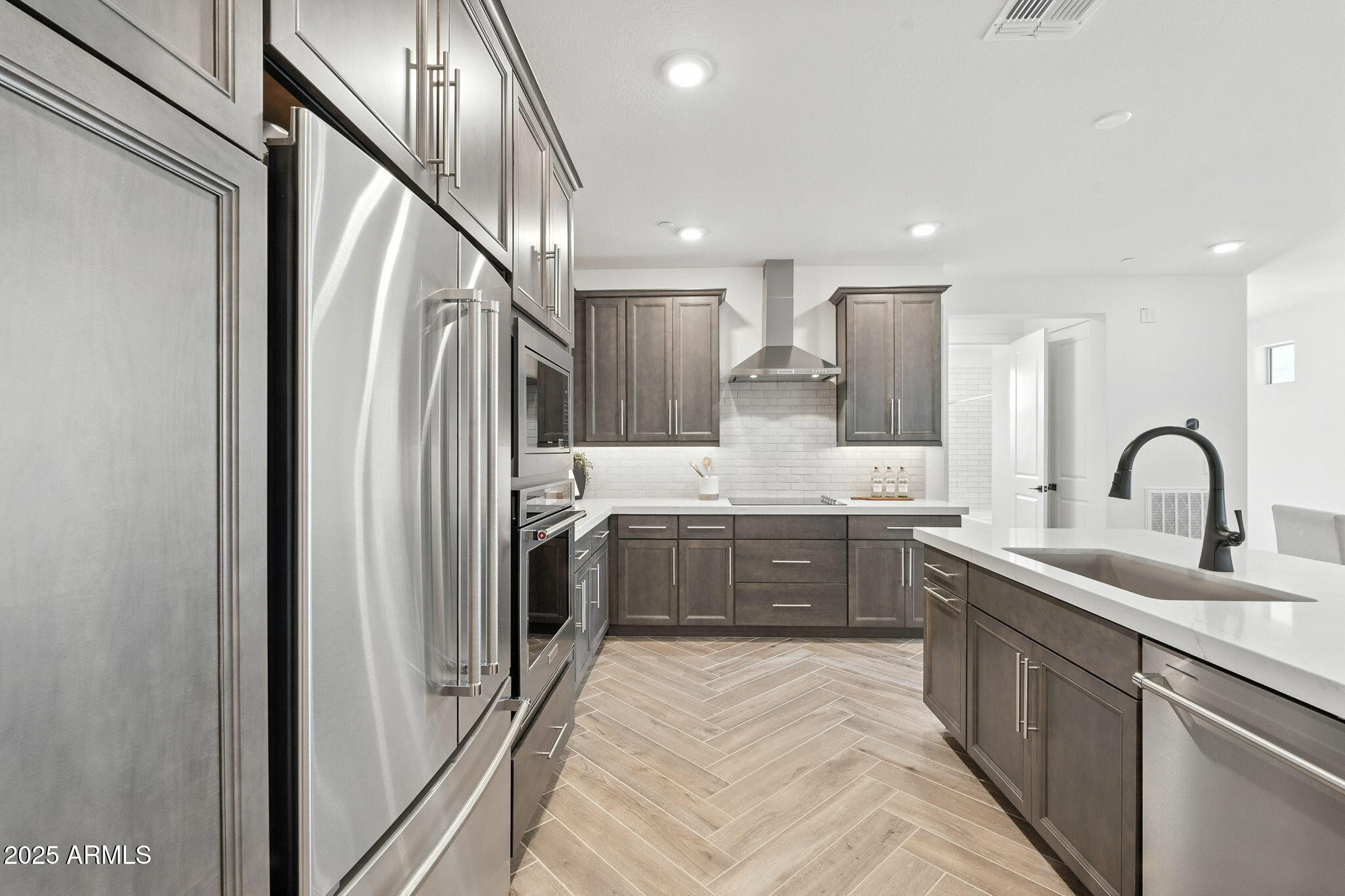 2121 W Sonoran Desert Drive 32