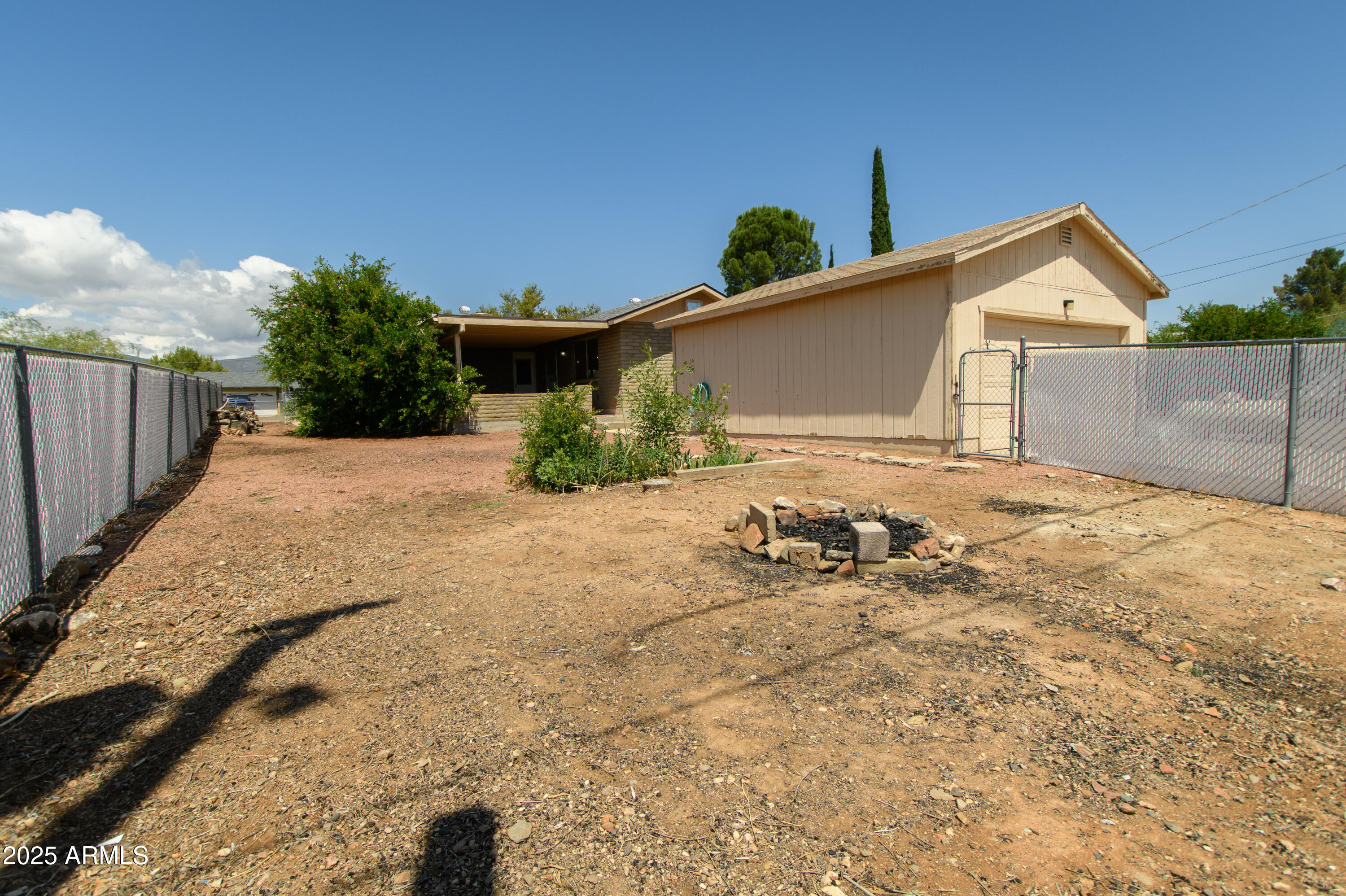 631 S PARK Circle