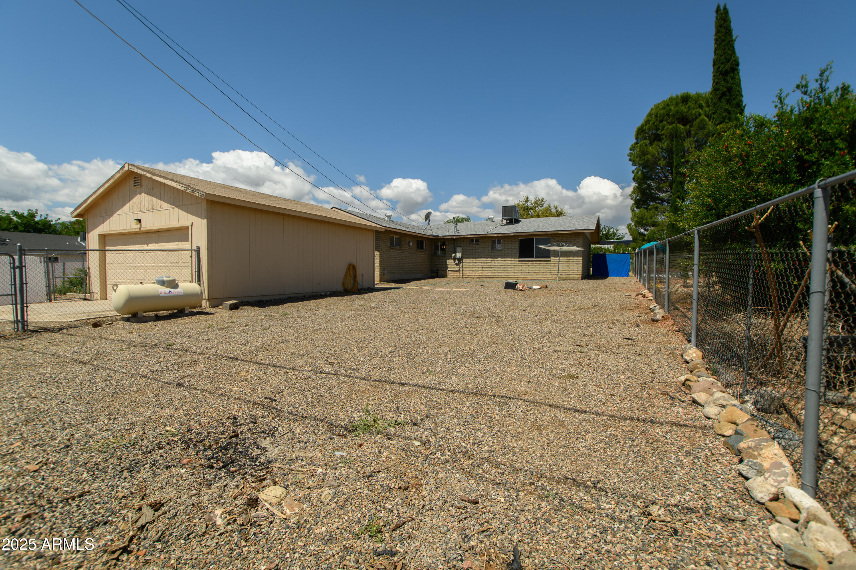 631 S PARK Circle