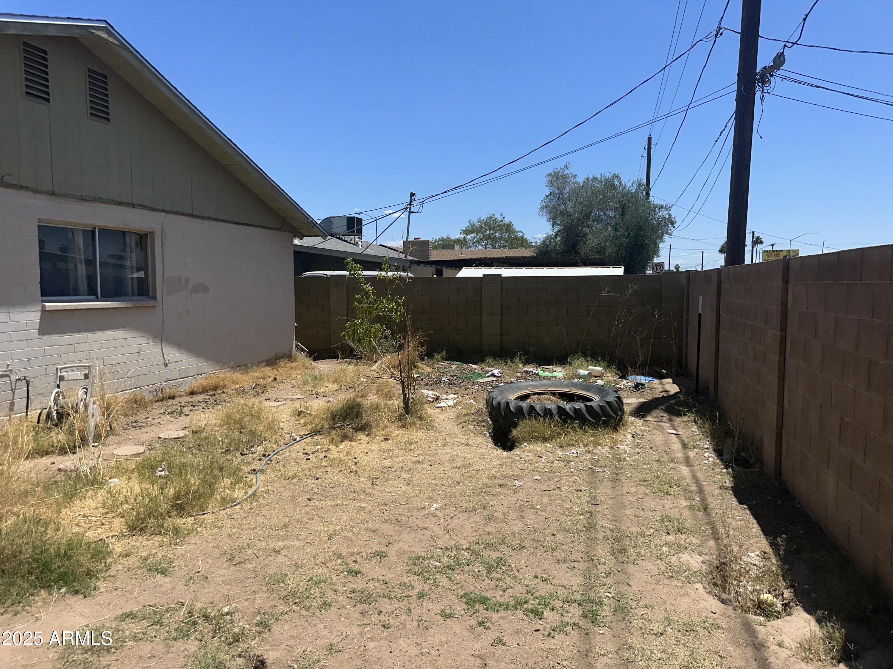61 W 11TH Drive