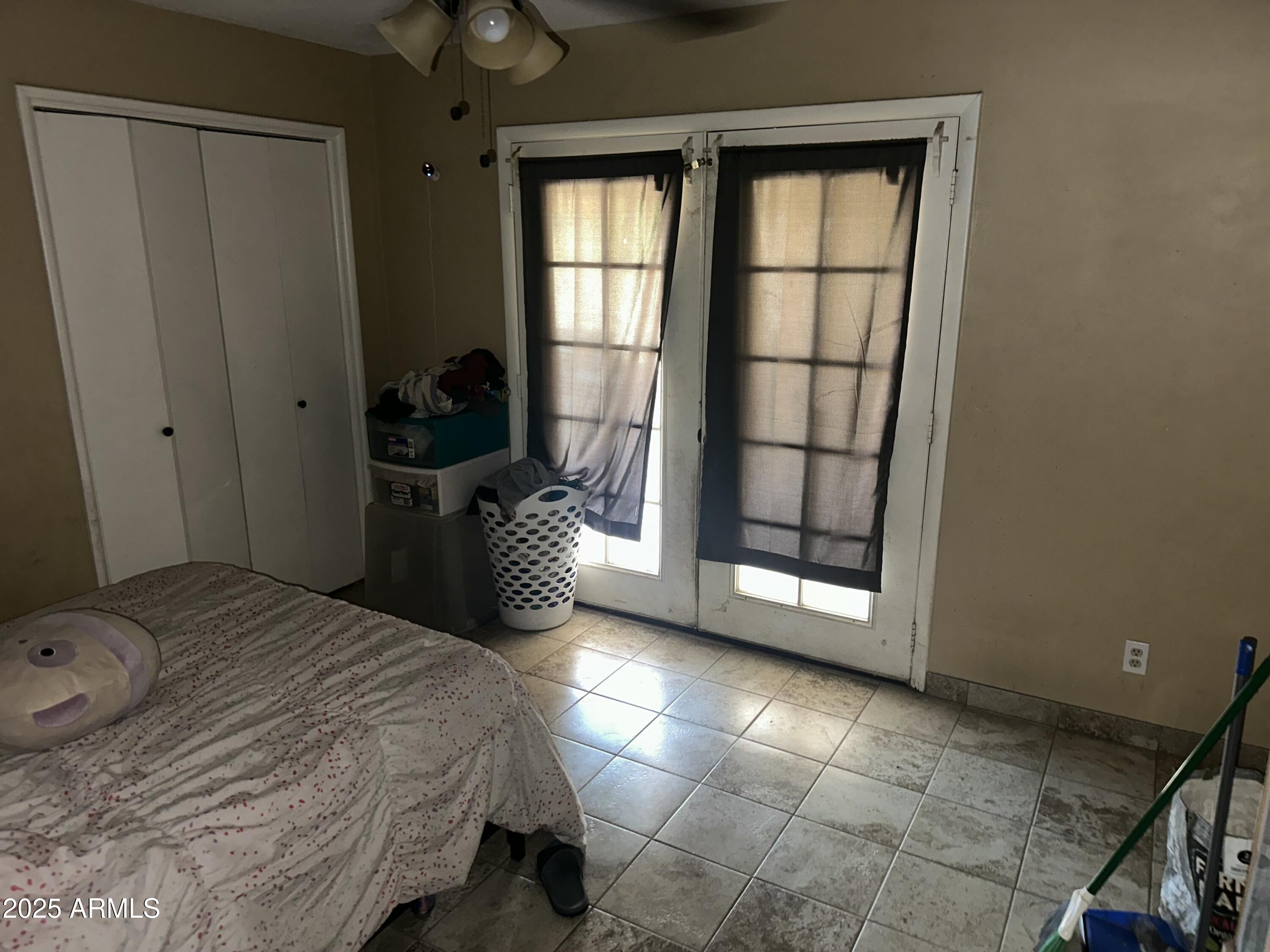 61 W 11TH Drive
