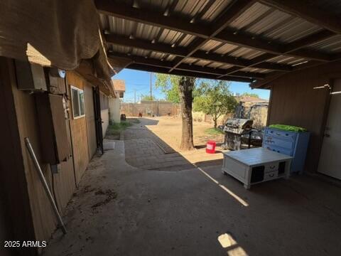 5735 N 32ND Drive