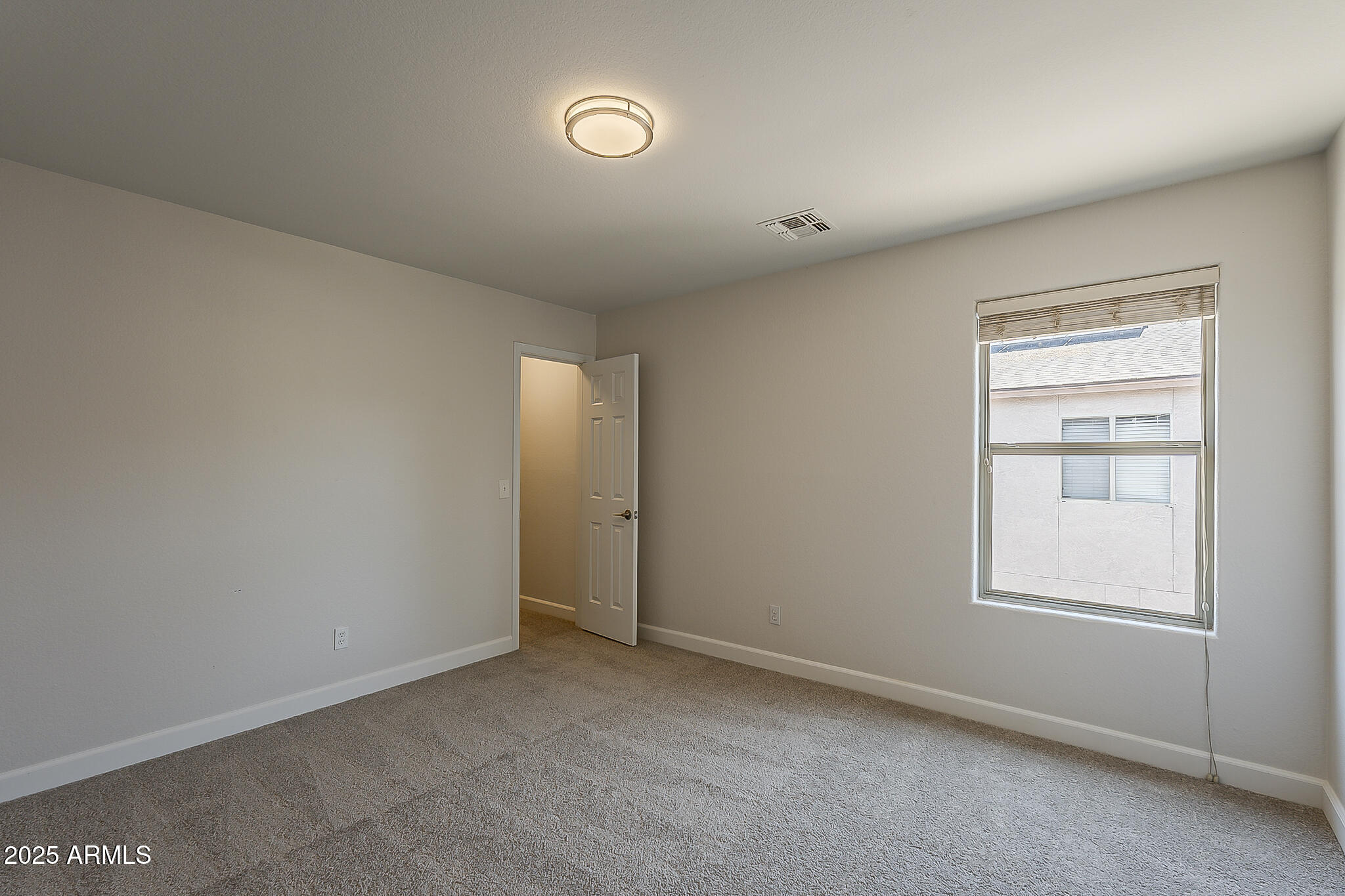 1671 E SILKTASSEL Trail