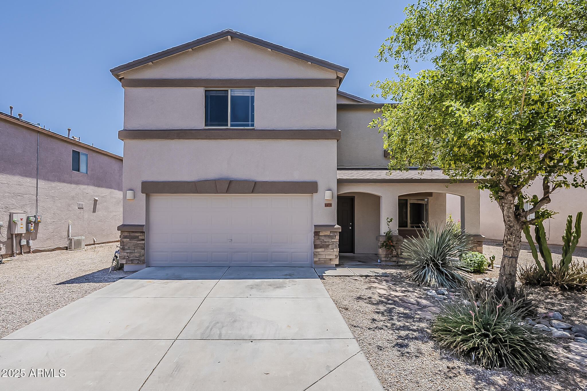 1671 E SILKTASSEL Trail