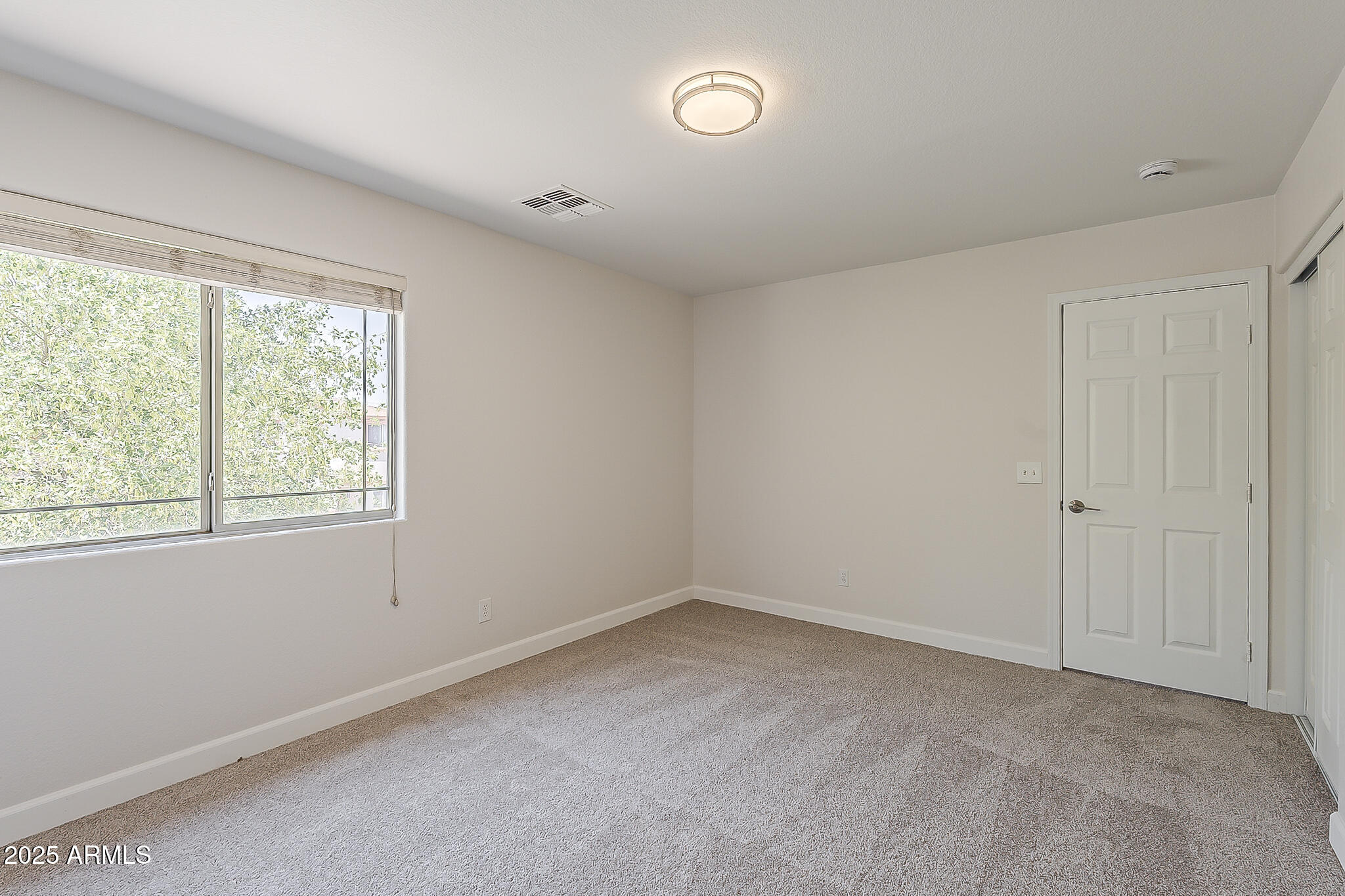 1671 E SILKTASSEL Trail