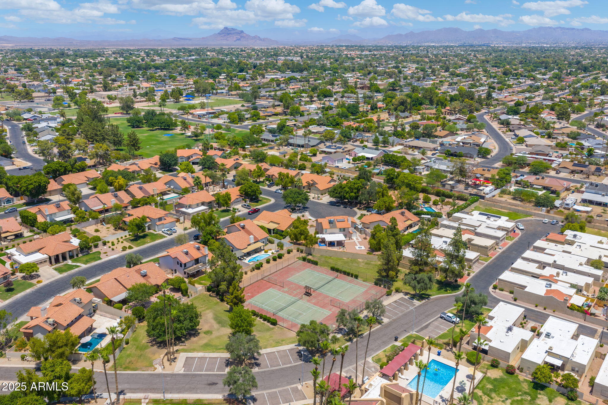 1338 E GREENWAY Circle